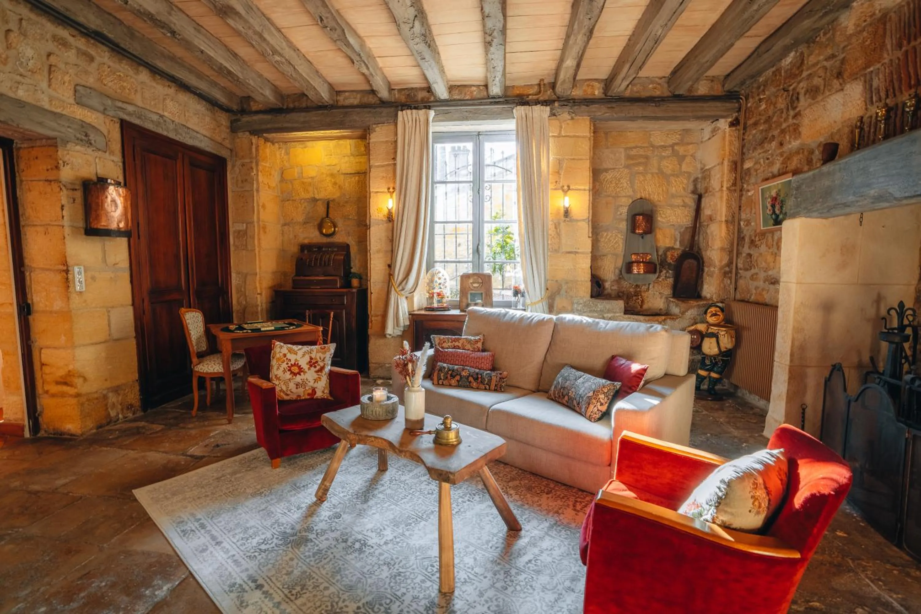Lounge or bar in Hôtel l'Abbaye
