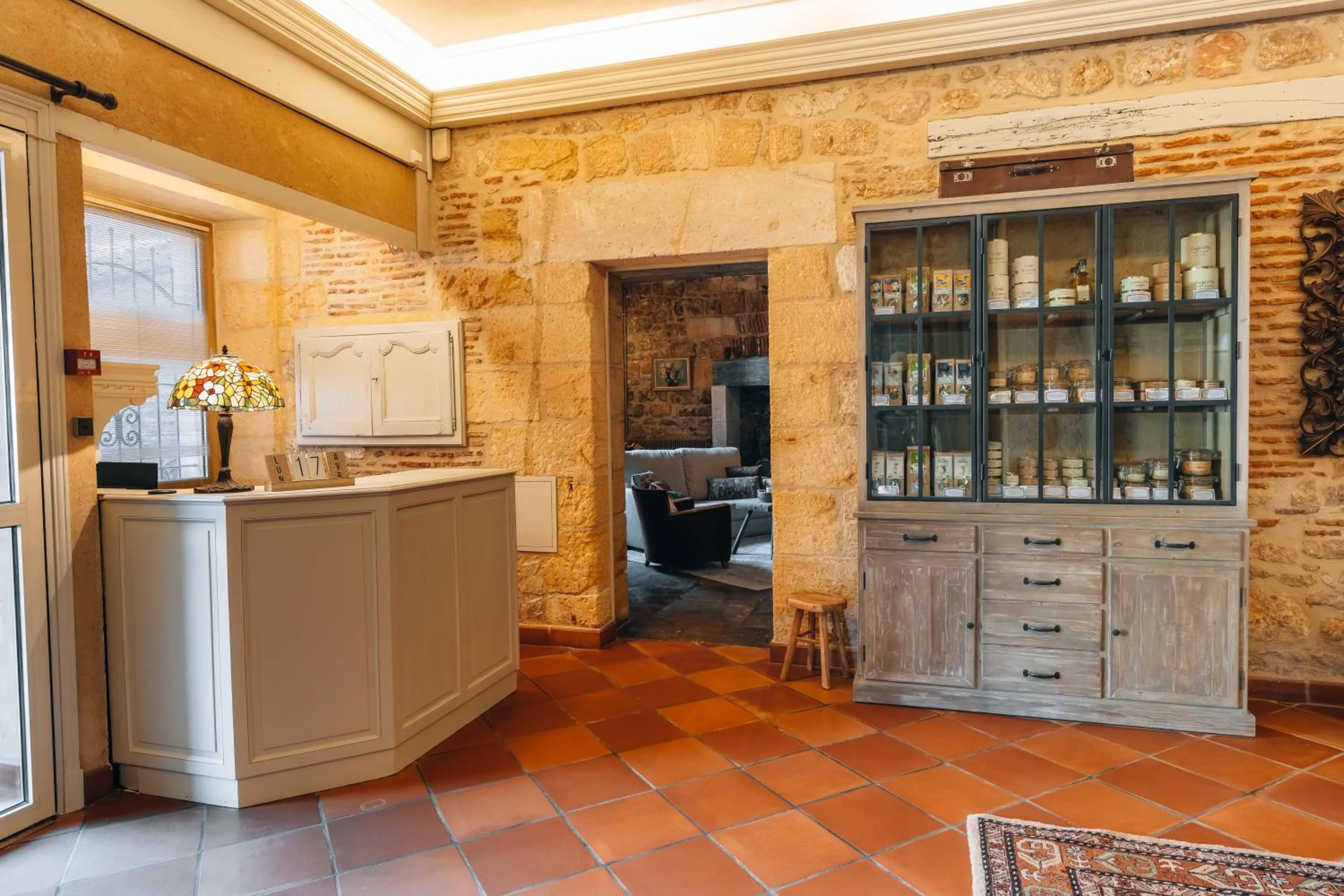 Lobby or reception in Hôtel l'Abbaye