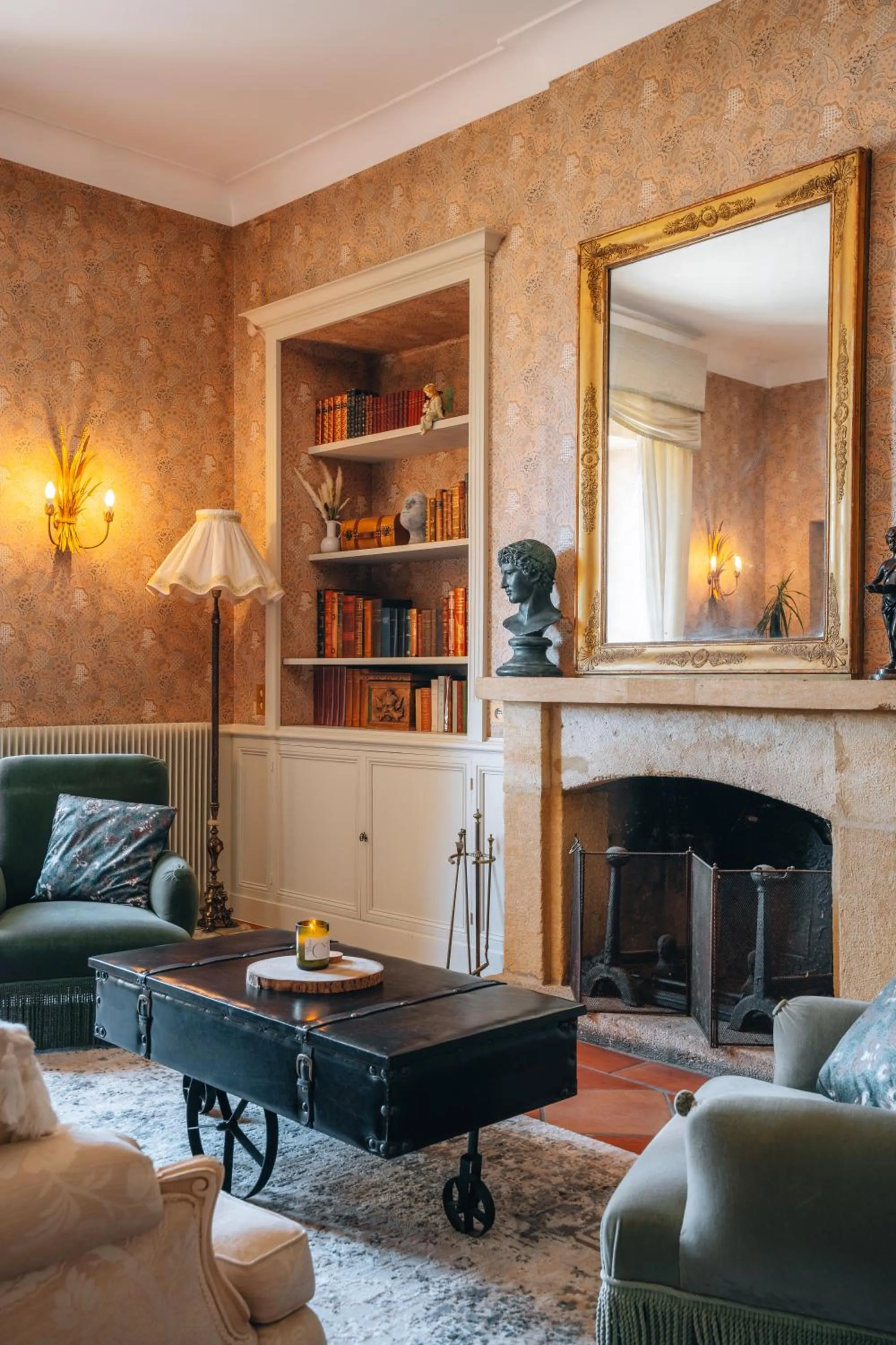 Living room in Hôtel l'Abbaye