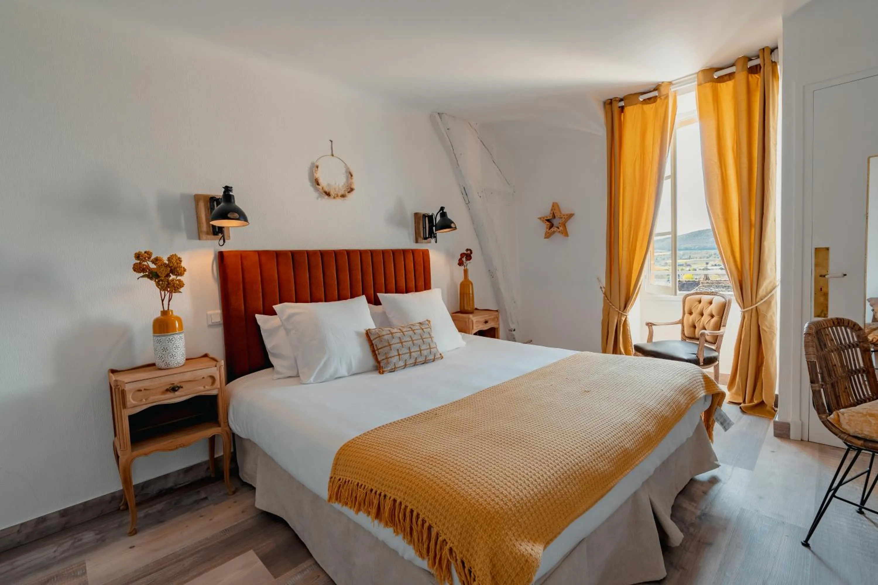 Bedroom, Bed in Hôtel l'Abbaye