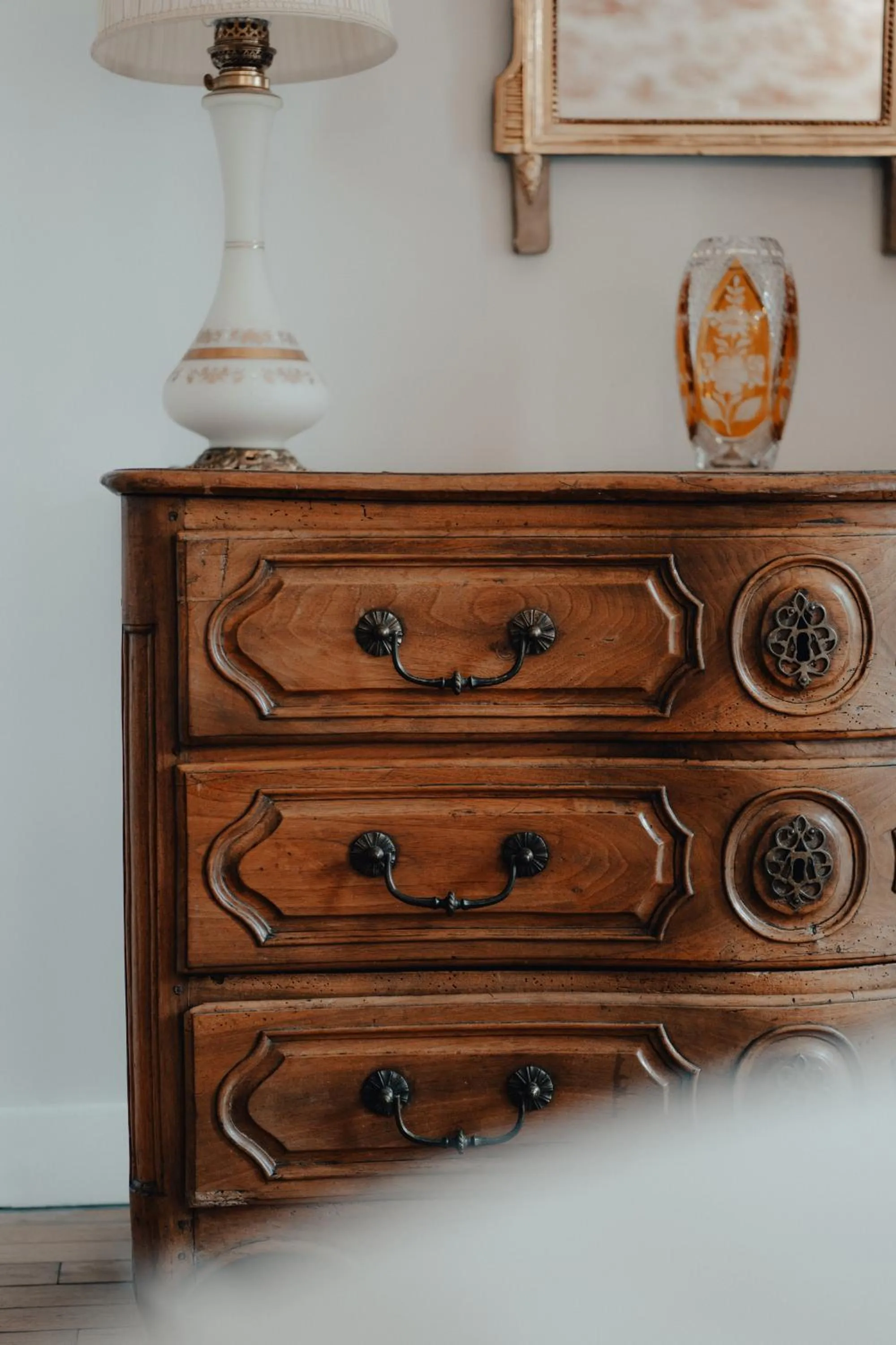 wardrobe in Hôtel l'Abbaye