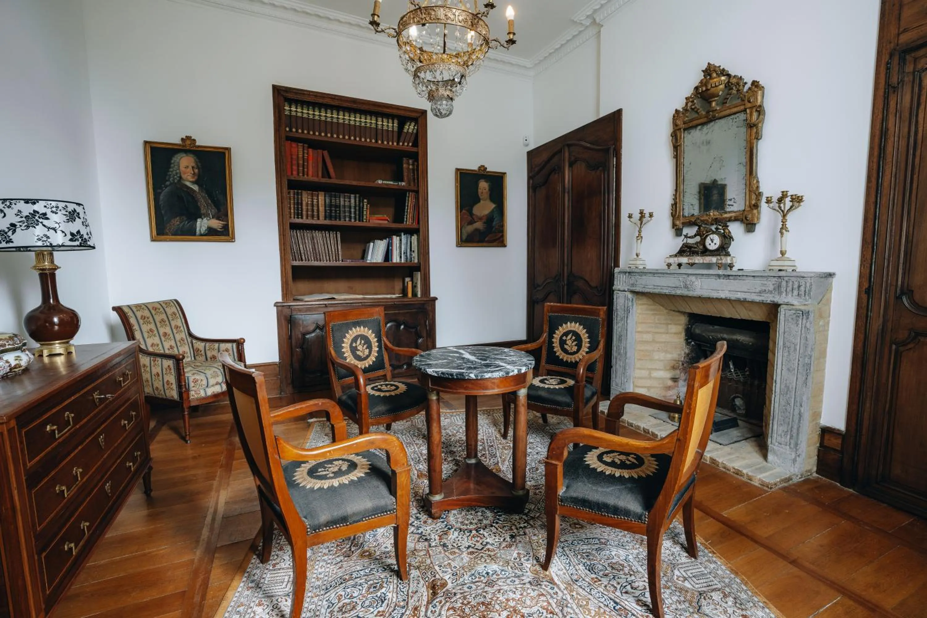Library in Hôtel l'Abbaye