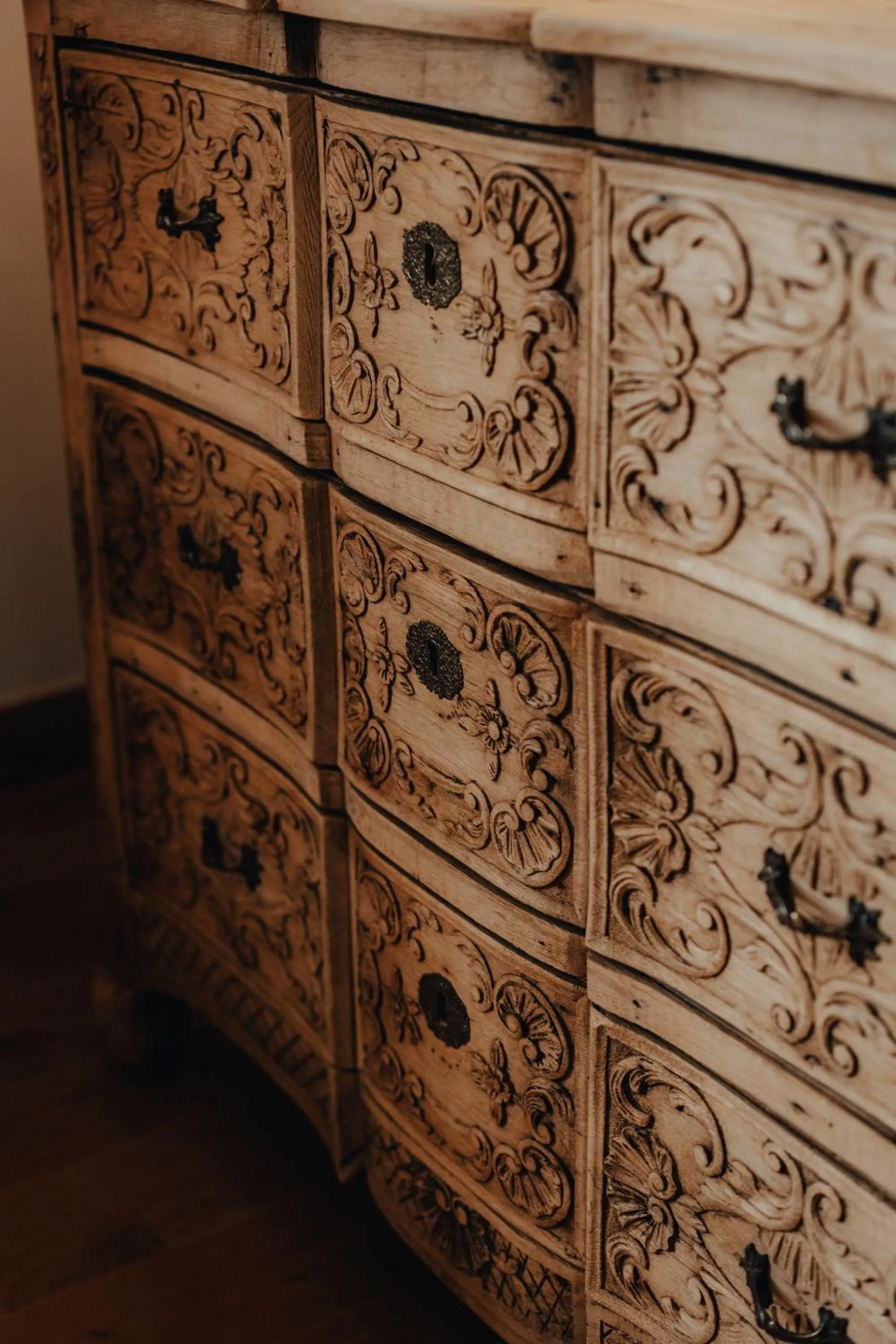 wardrobe in Hôtel l'Abbaye