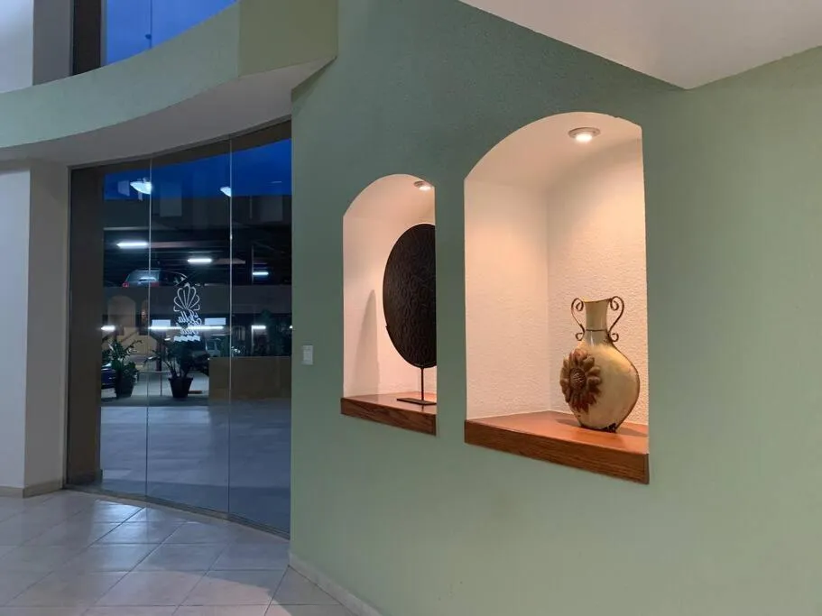 Property building in The Dolphins Ocean Front-Beach 2 BR 2Bth