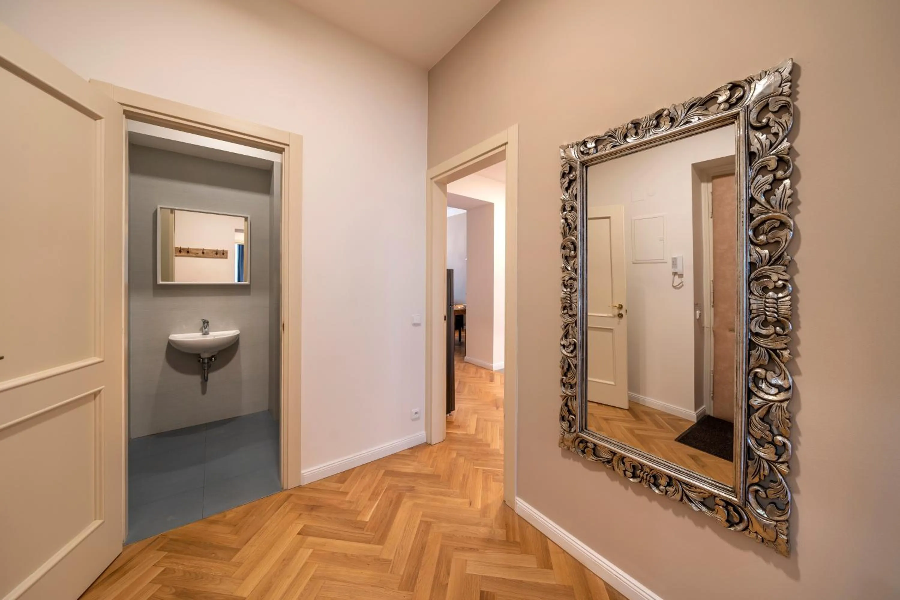 Facade/entrance in Apart Hotel Zborovska