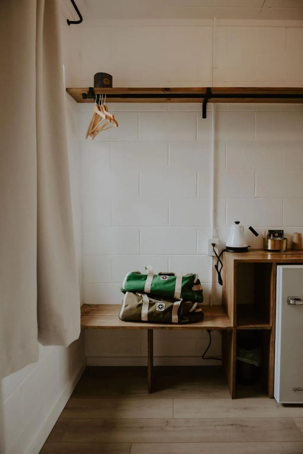 Coffee/tea facilities in Triangle Motel
