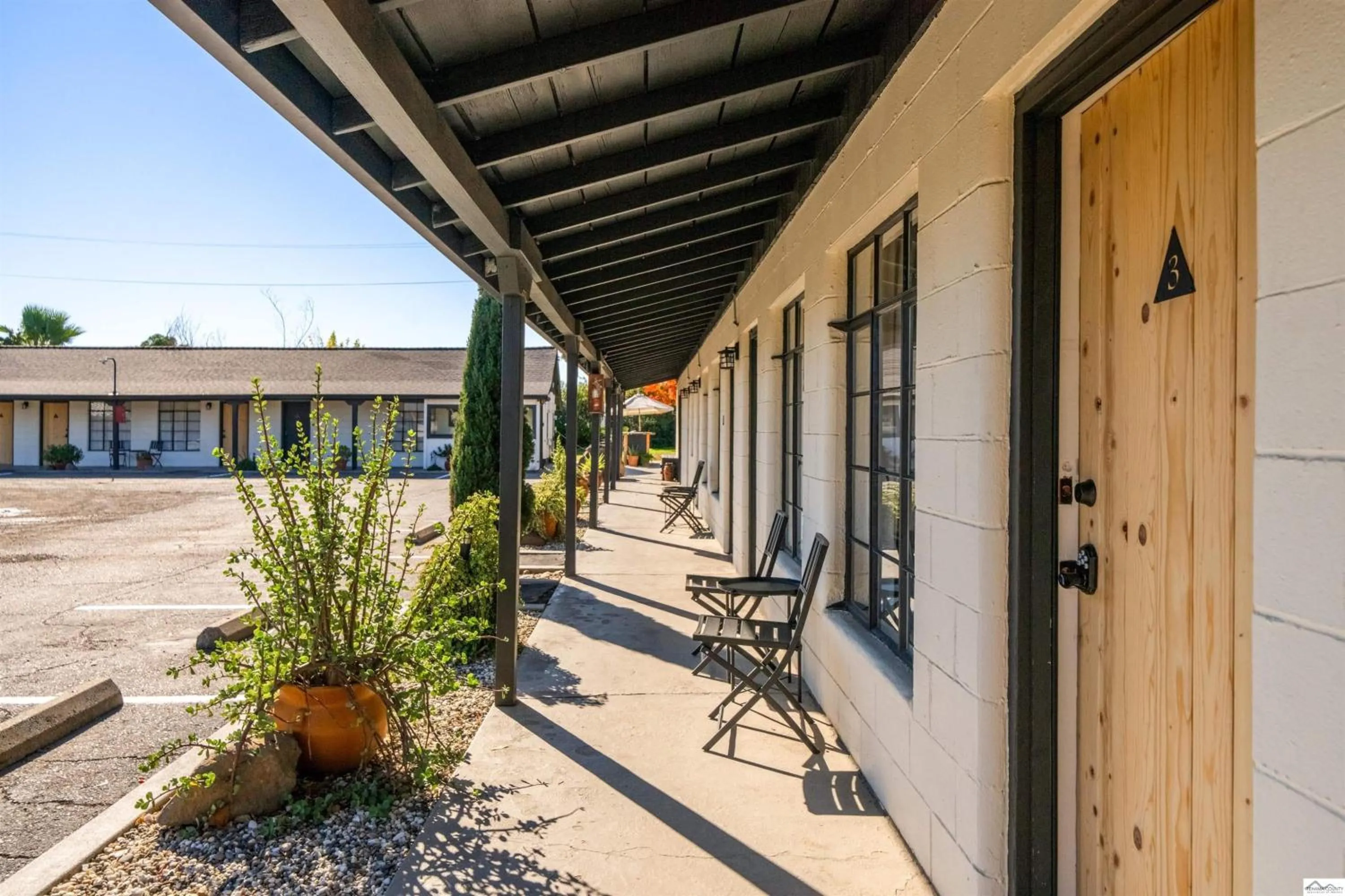 Property building in Triangle Motel