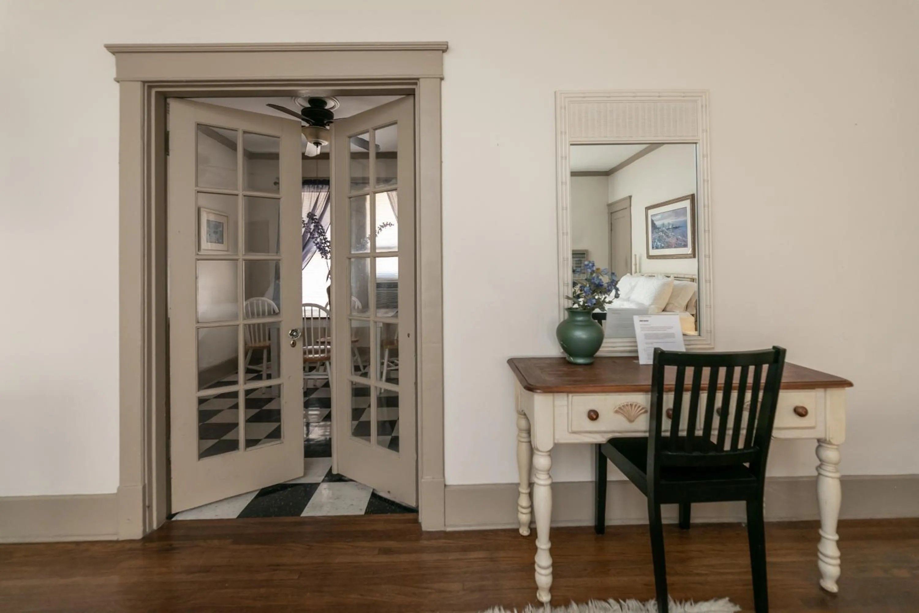 Memphis Belvedere Suites Studio