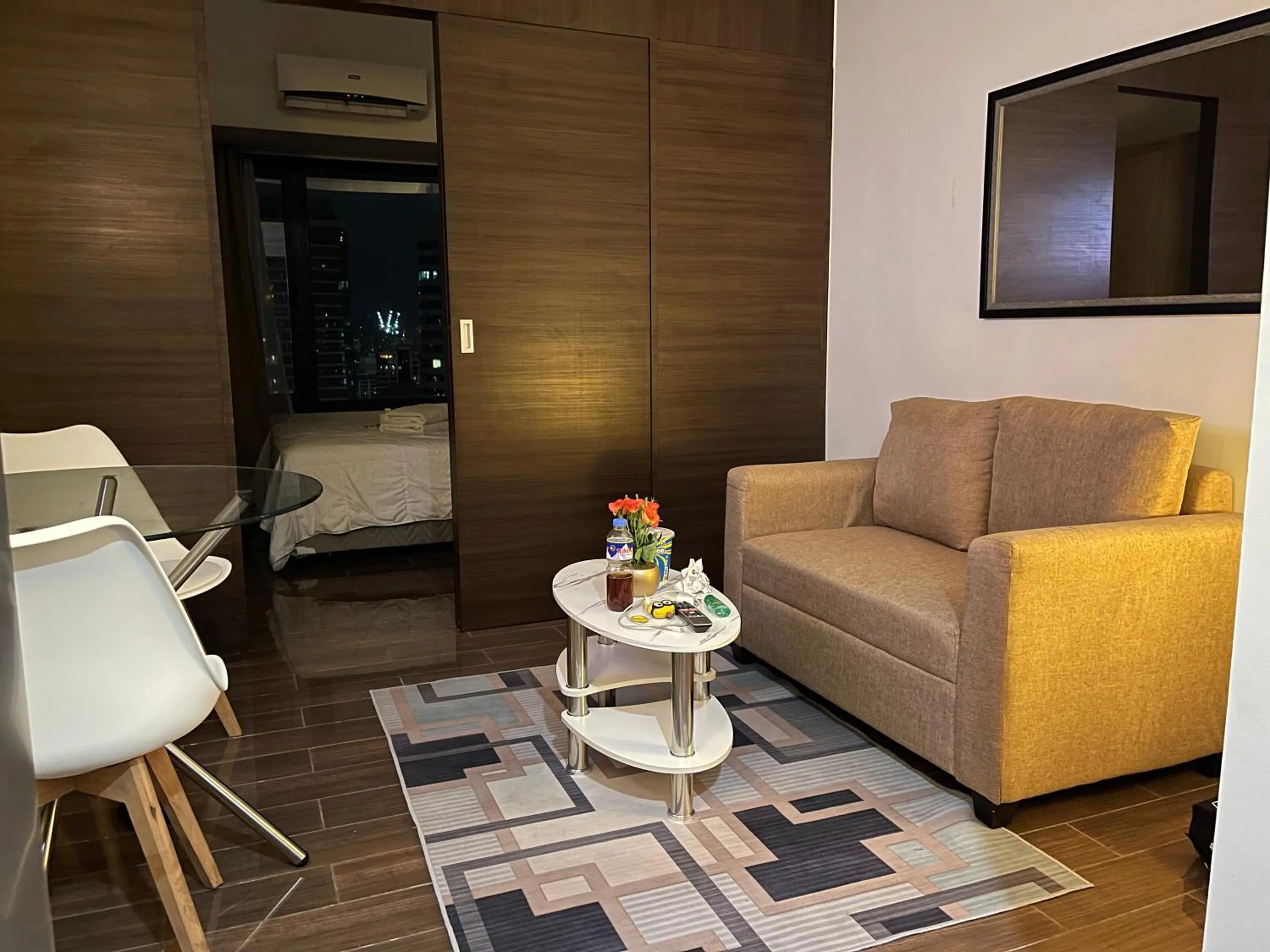 Destina Stays @Air Residences Makati, MetroManila