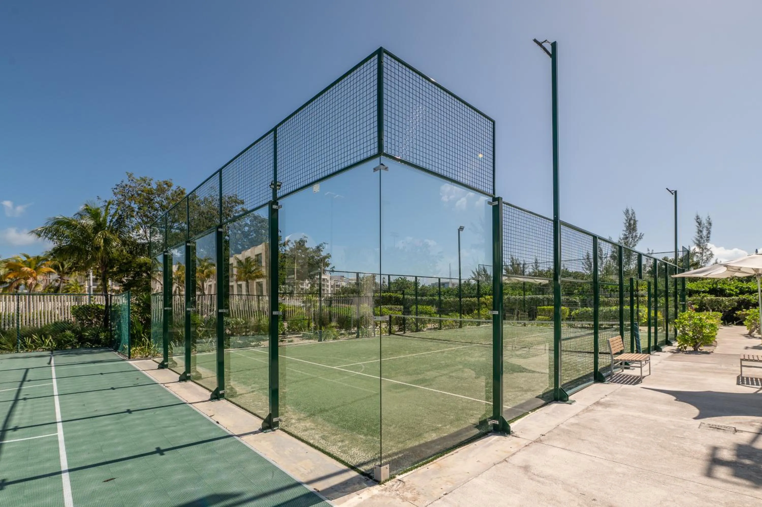 Tennis court in Departamento exclusivo con playa privada - La Amada, Cancun