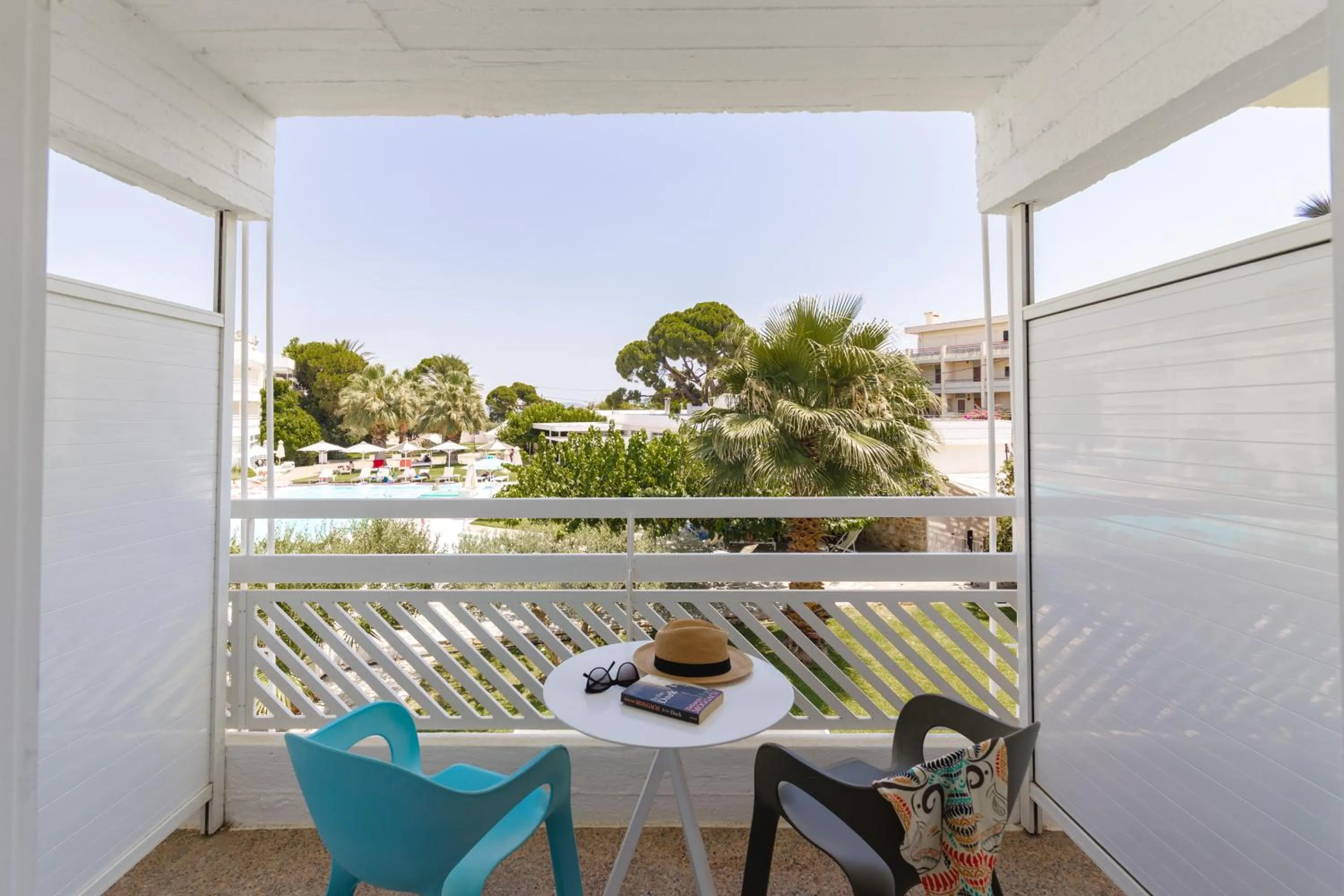 Pool view in Marathon Beach Resort