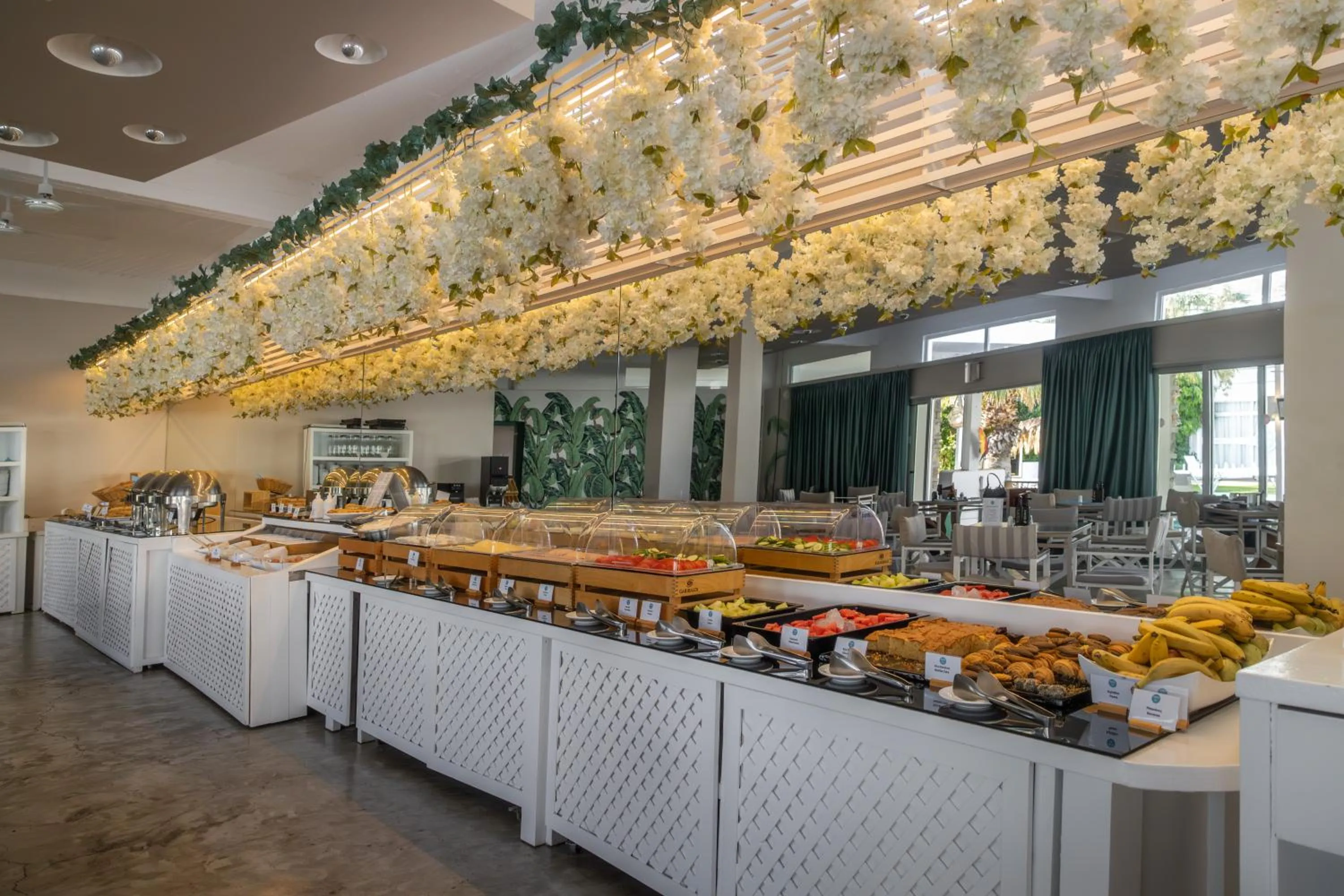 Breakfast in Marathon Beach Resort