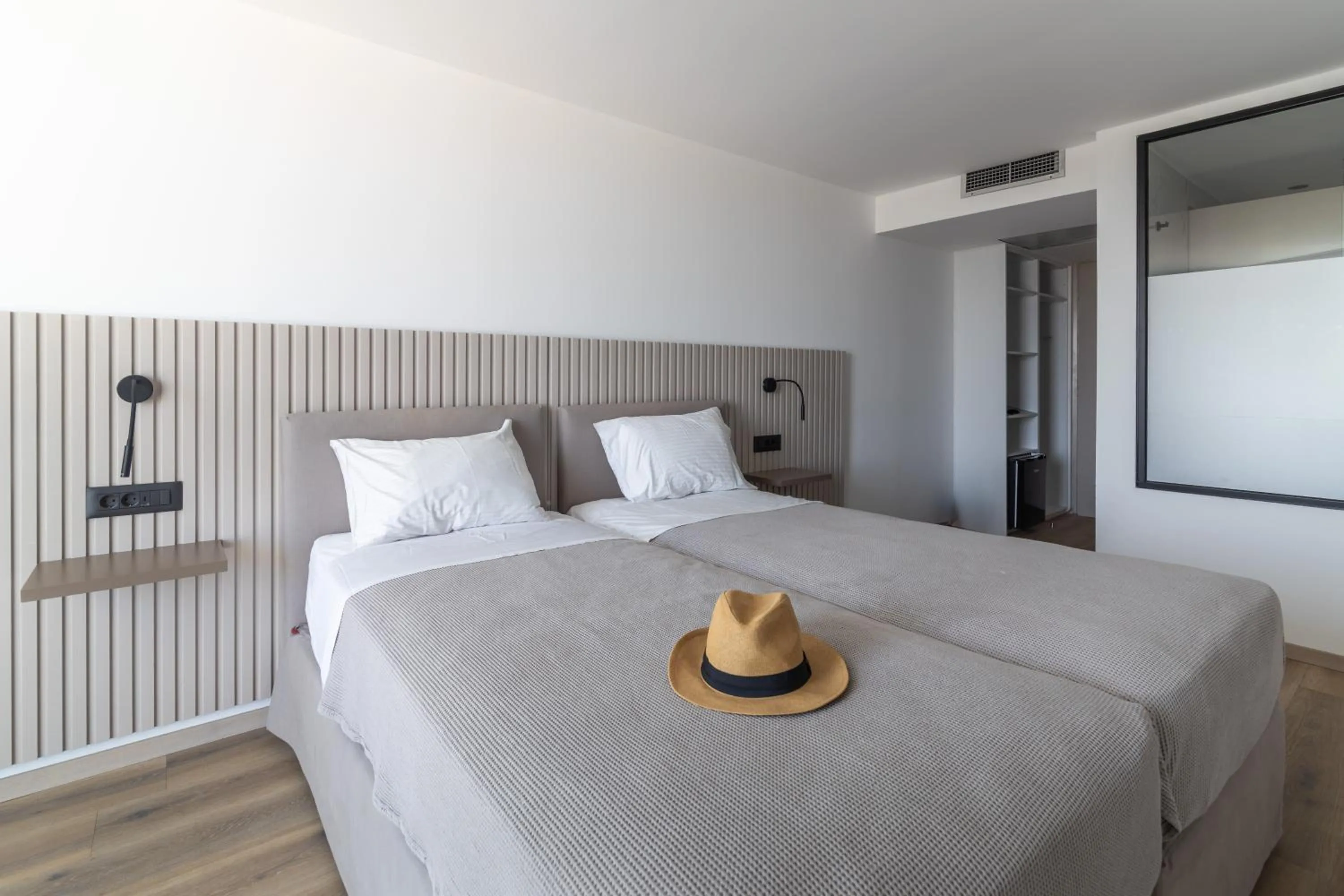 Bed in Marathon Beach Resort