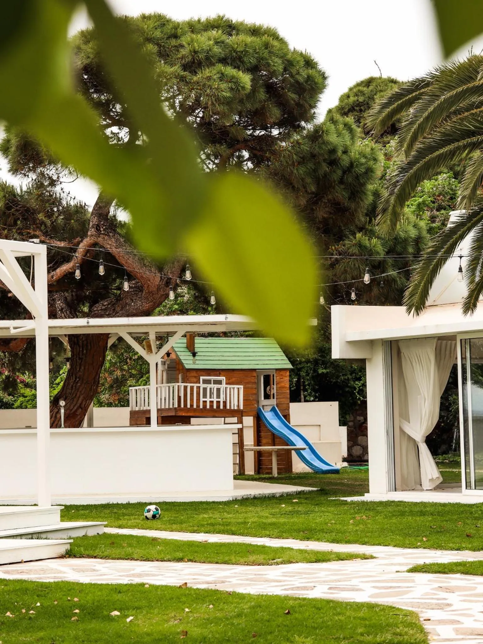 Children play ground in Marathon Beach Resort