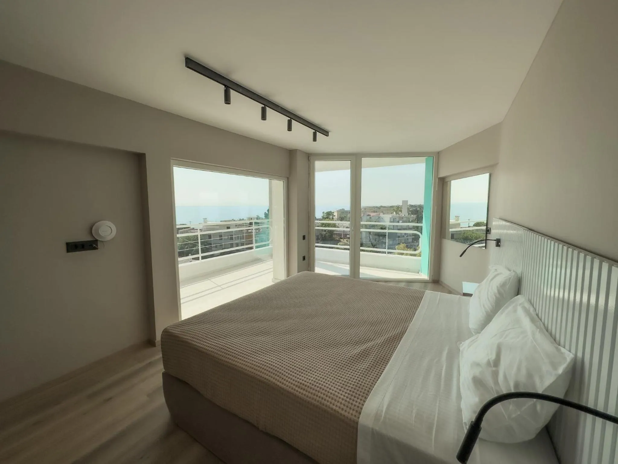 Bed in Marathon Beach Resort