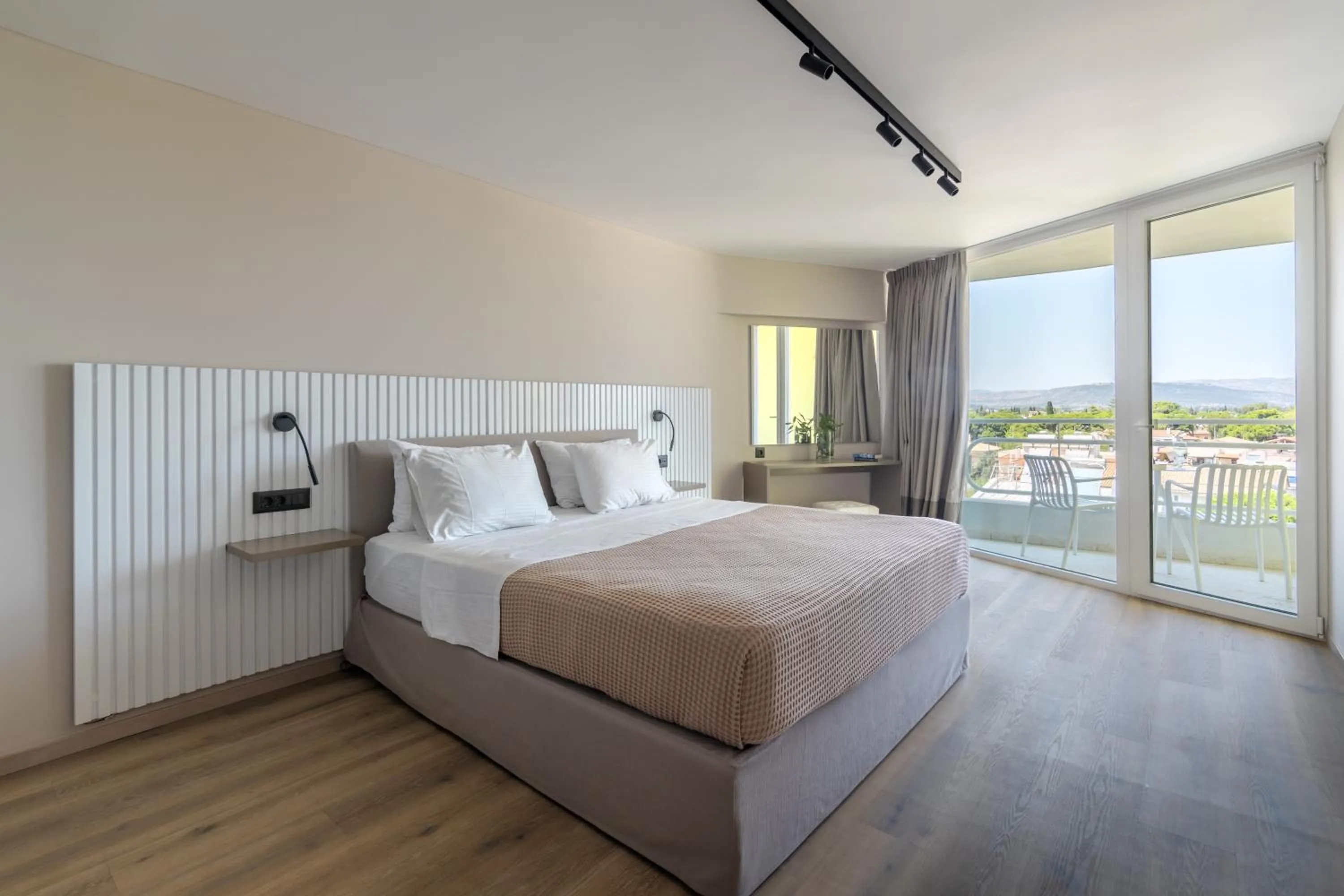 Bed in Marathon Beach Resort