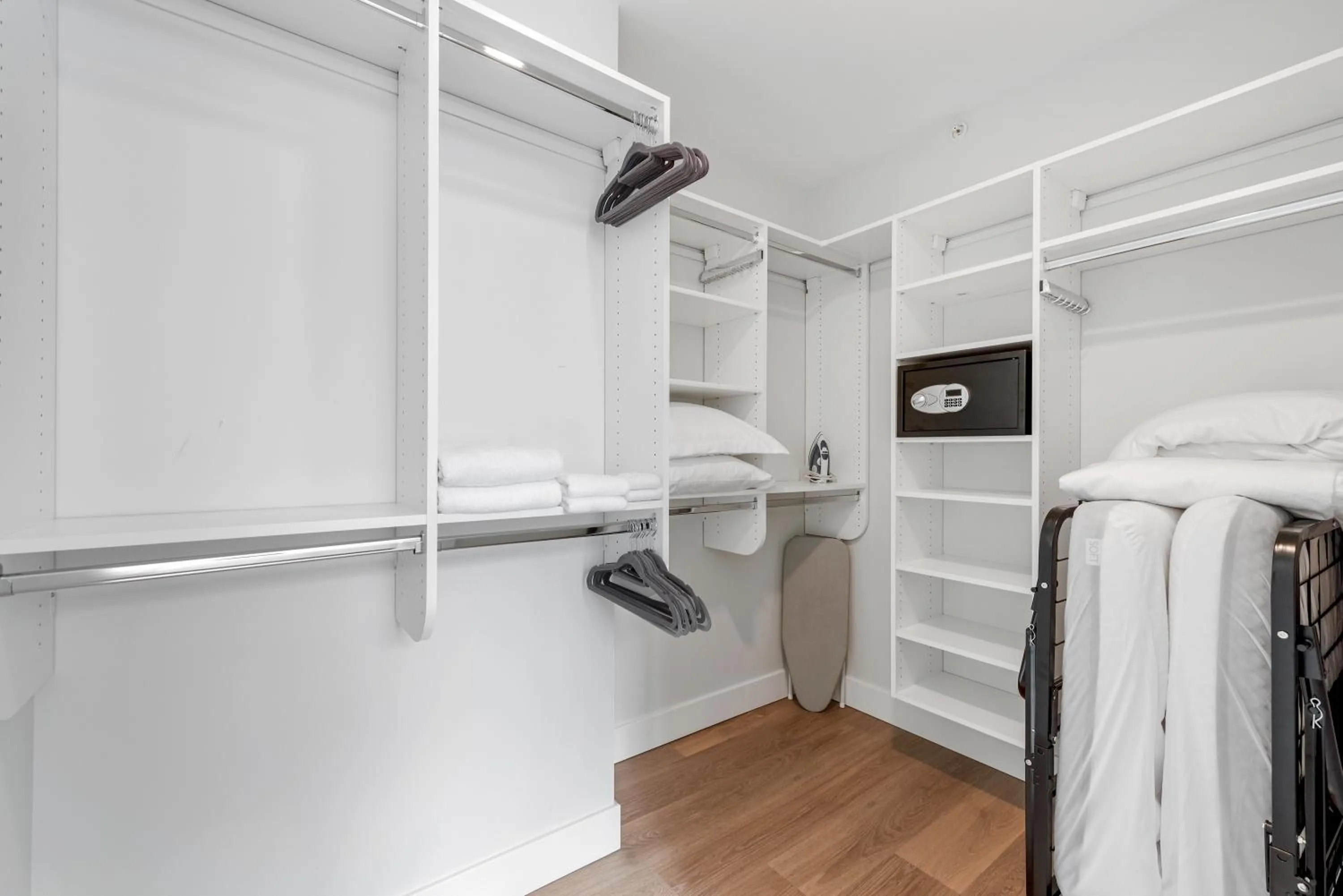 flat iron, Bed in Avenir West Loop Penthouses with Iconic City Views