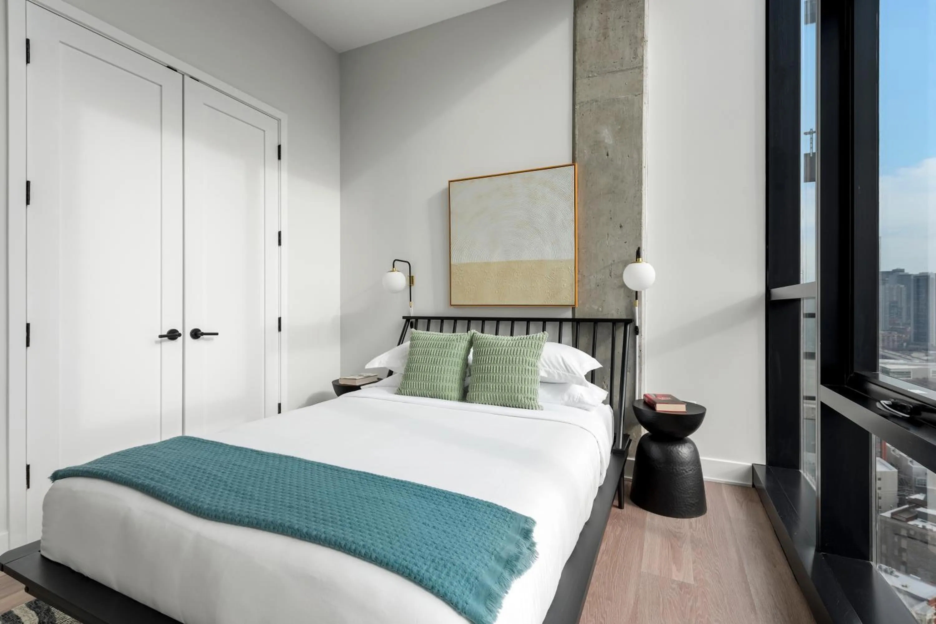 Bed in Avenir West Loop Penthouses with Iconic City Views