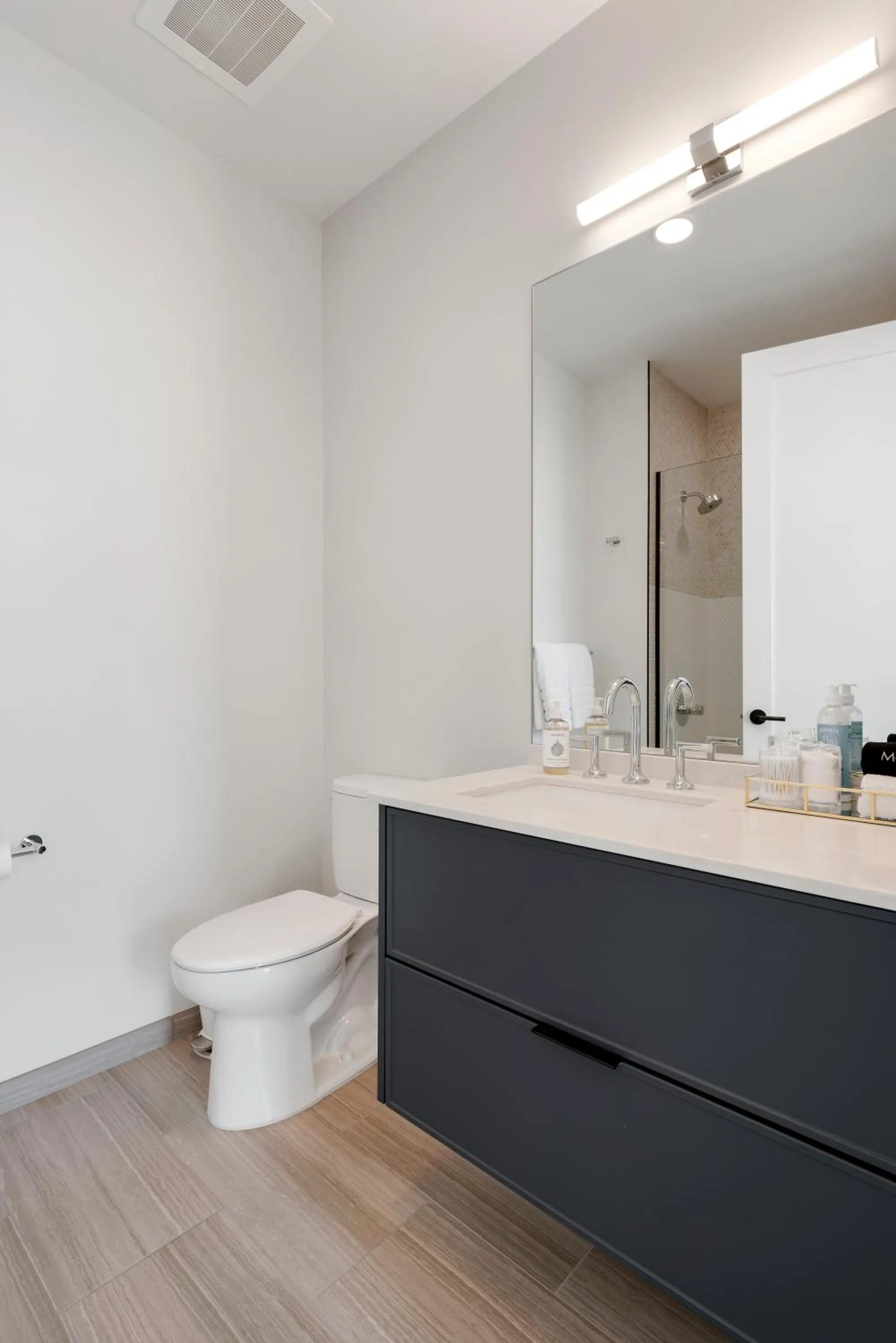 Bathroom in Avenir West Loop Penthouses with Iconic City Views