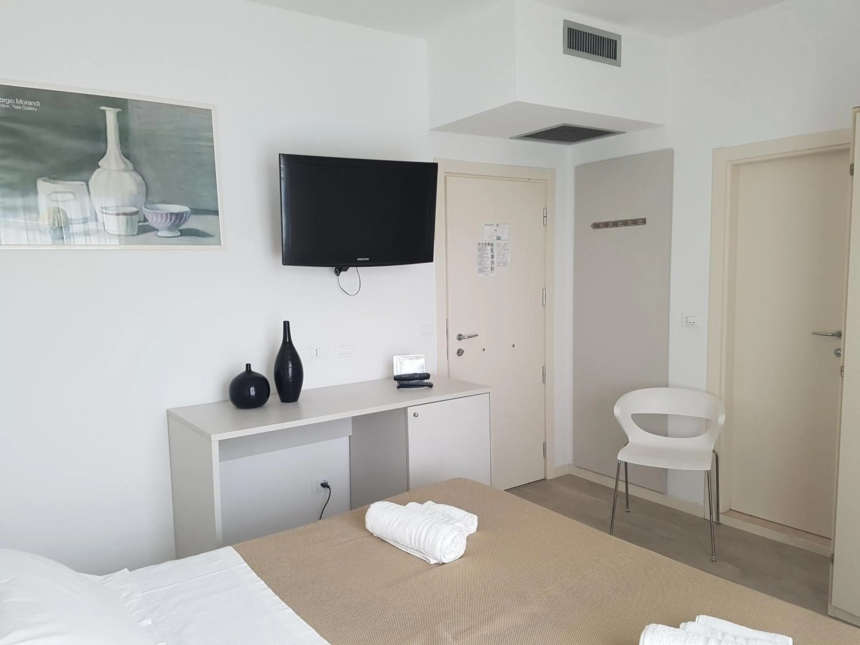 Photo of the whole room, Bed in Hotel Sorriso