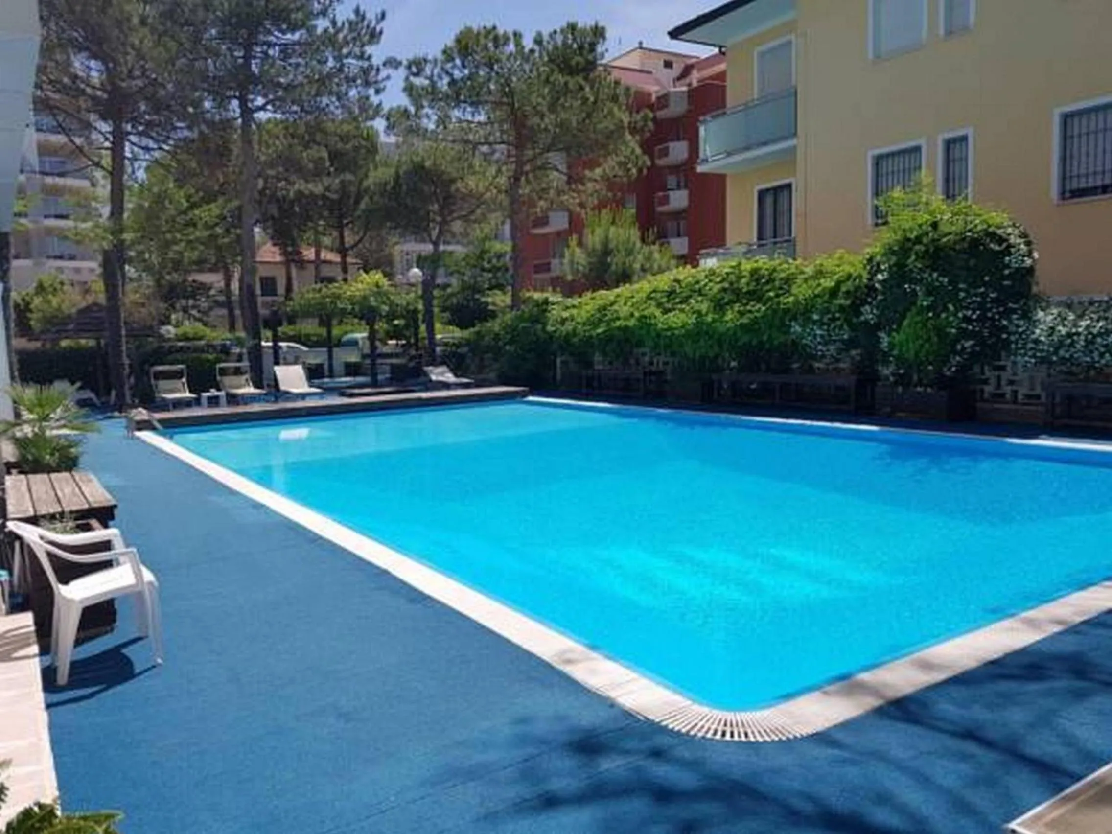 Swimming pool in Hotel Sorriso