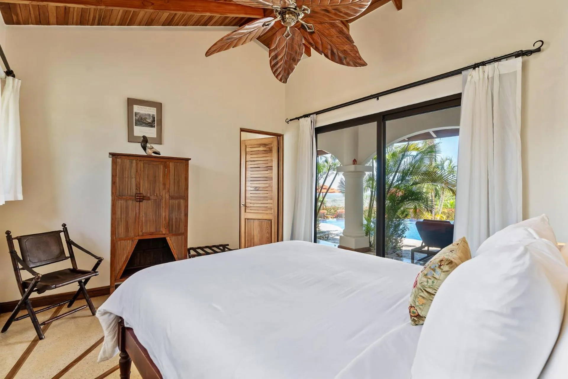 Bed in Los Altos de Eros - Adults Only