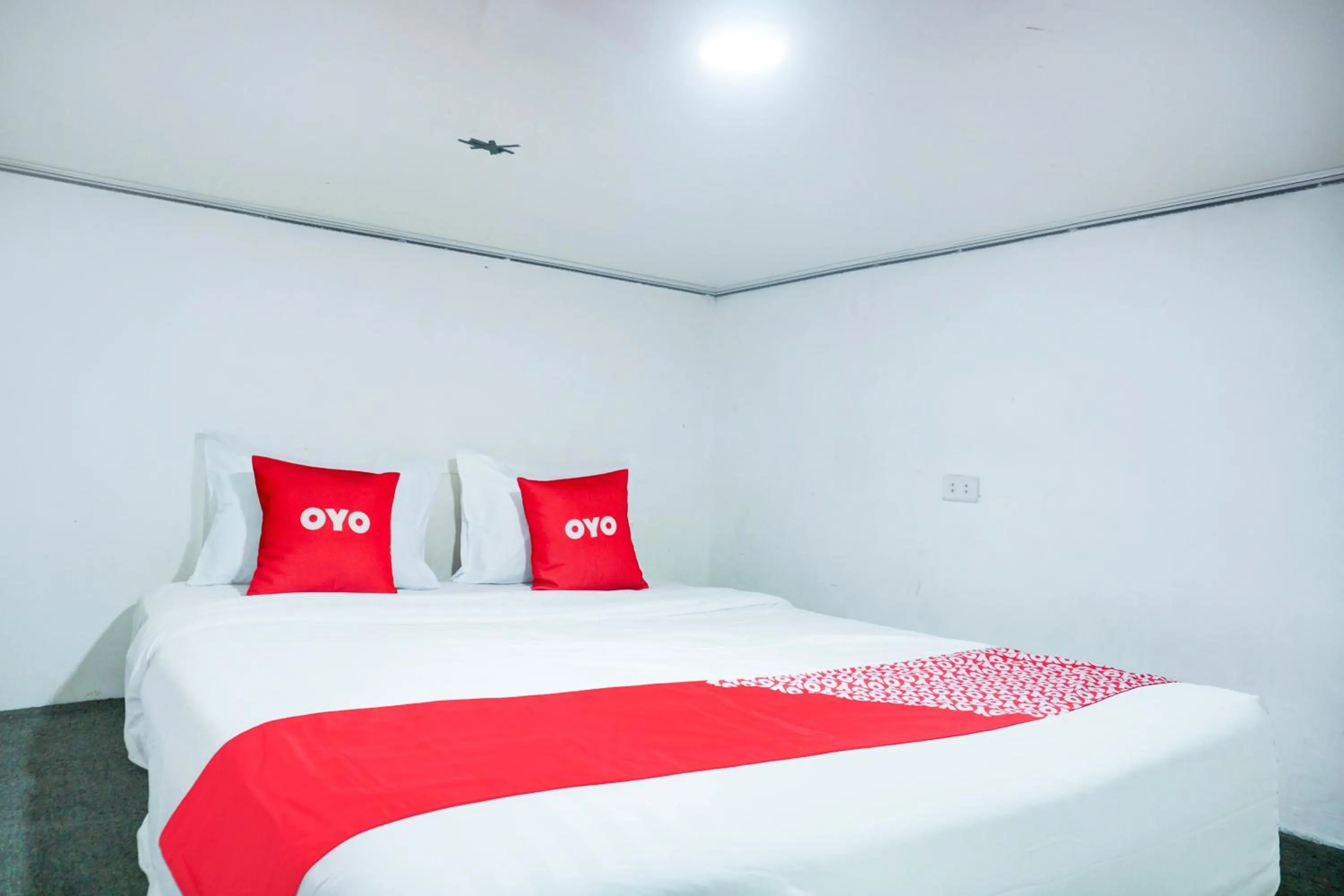 Bedroom, Bed in Hotel O Teluk Betung Near Water Park Lembah Hijau Formerly Kanajiwa Guesthouse 2