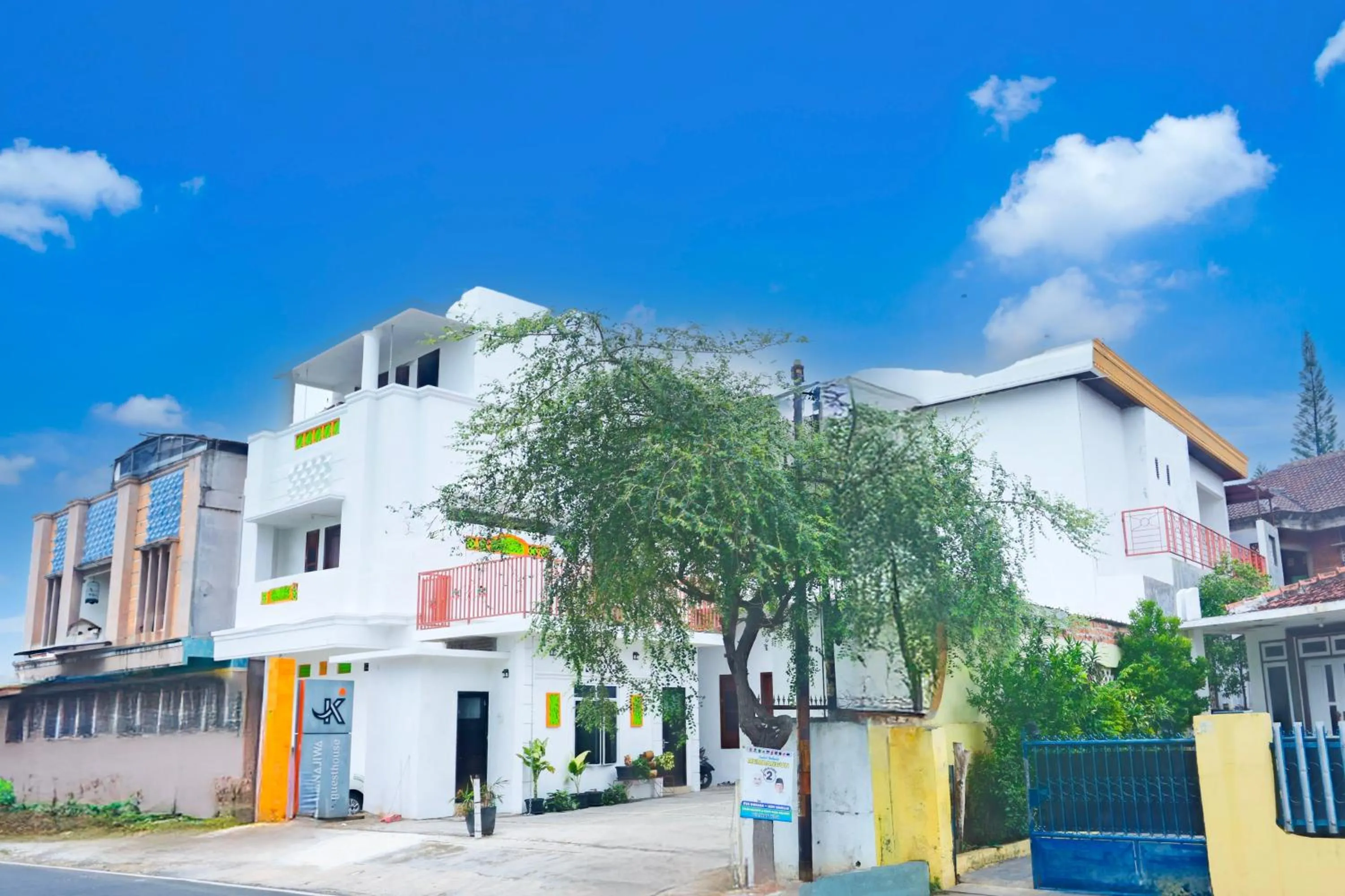 Facade/entrance in Hotel O Teluk Betung Near Water Park Lembah Hijau Formerly Kanajiwa Guesthouse 2