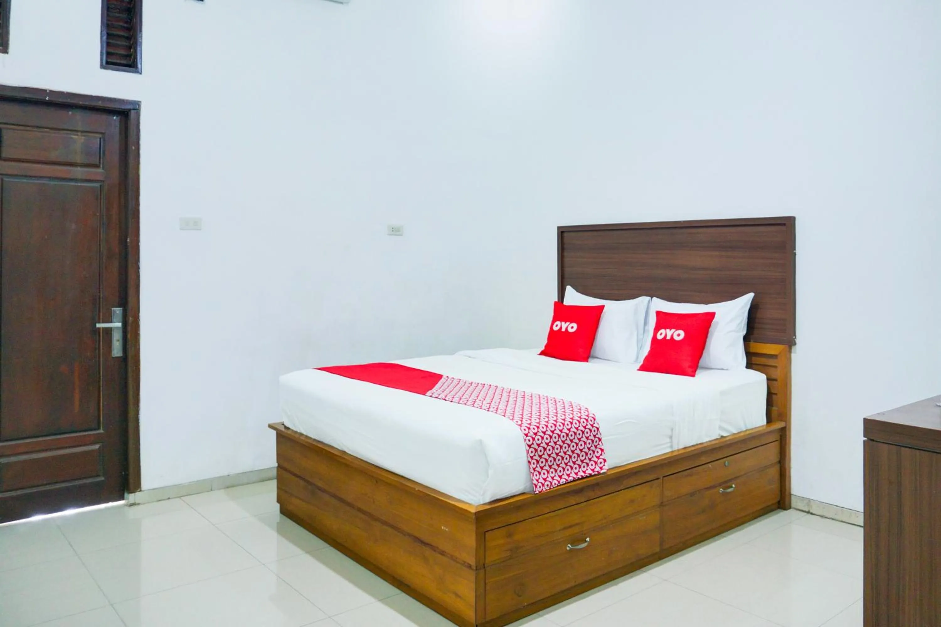 Bedroom, Bed in Hotel O Teluk Betung Near Water Park Lembah Hijau Formerly Kanajiwa Guesthouse 2