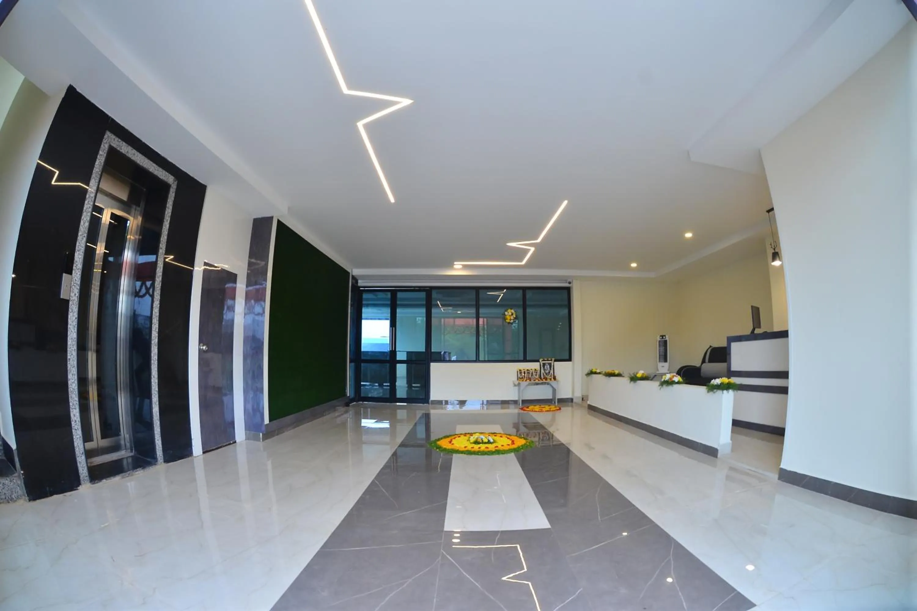 Lobby or reception in Seasons Stay