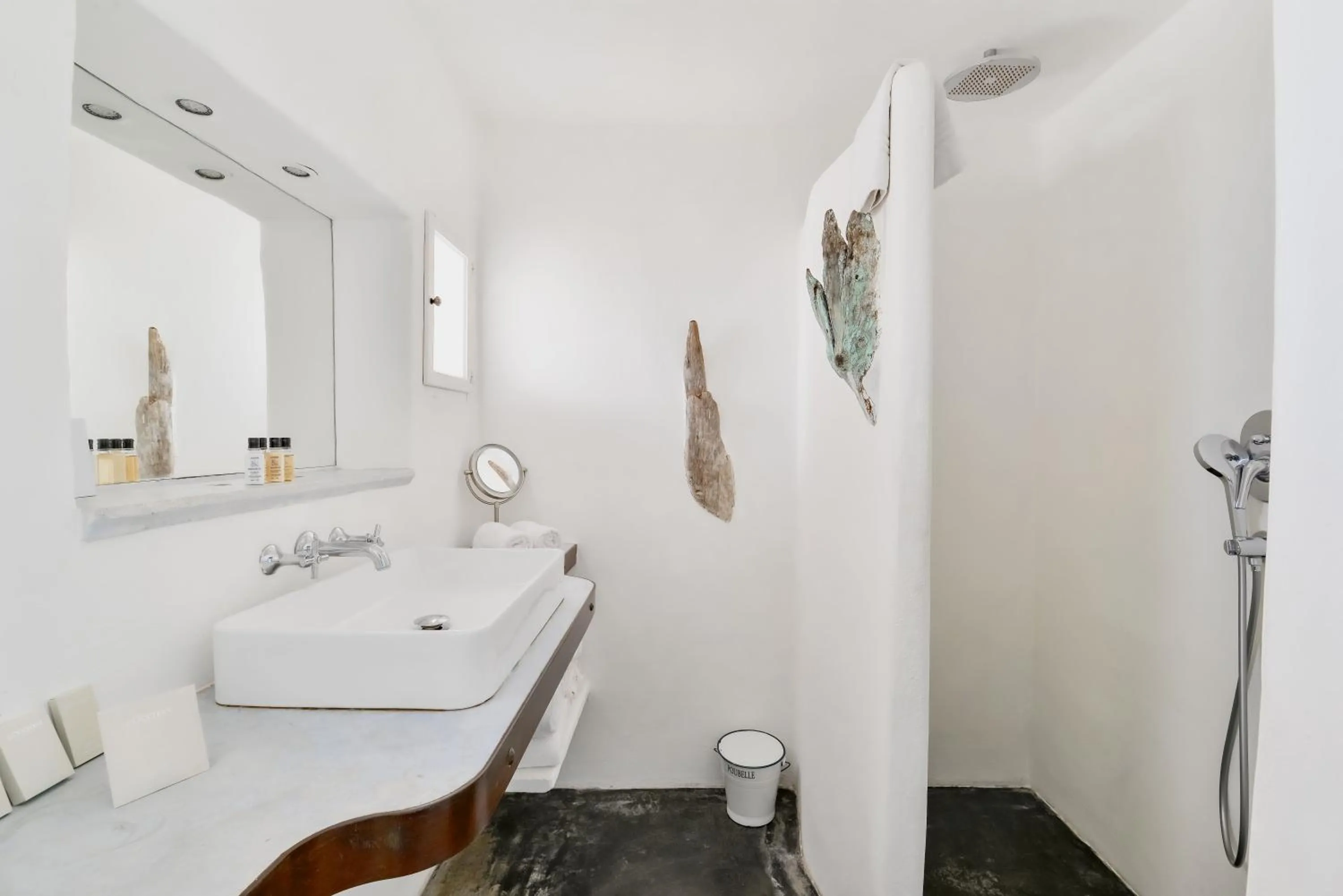 Shower in Lodge Sainte Helene Adult only