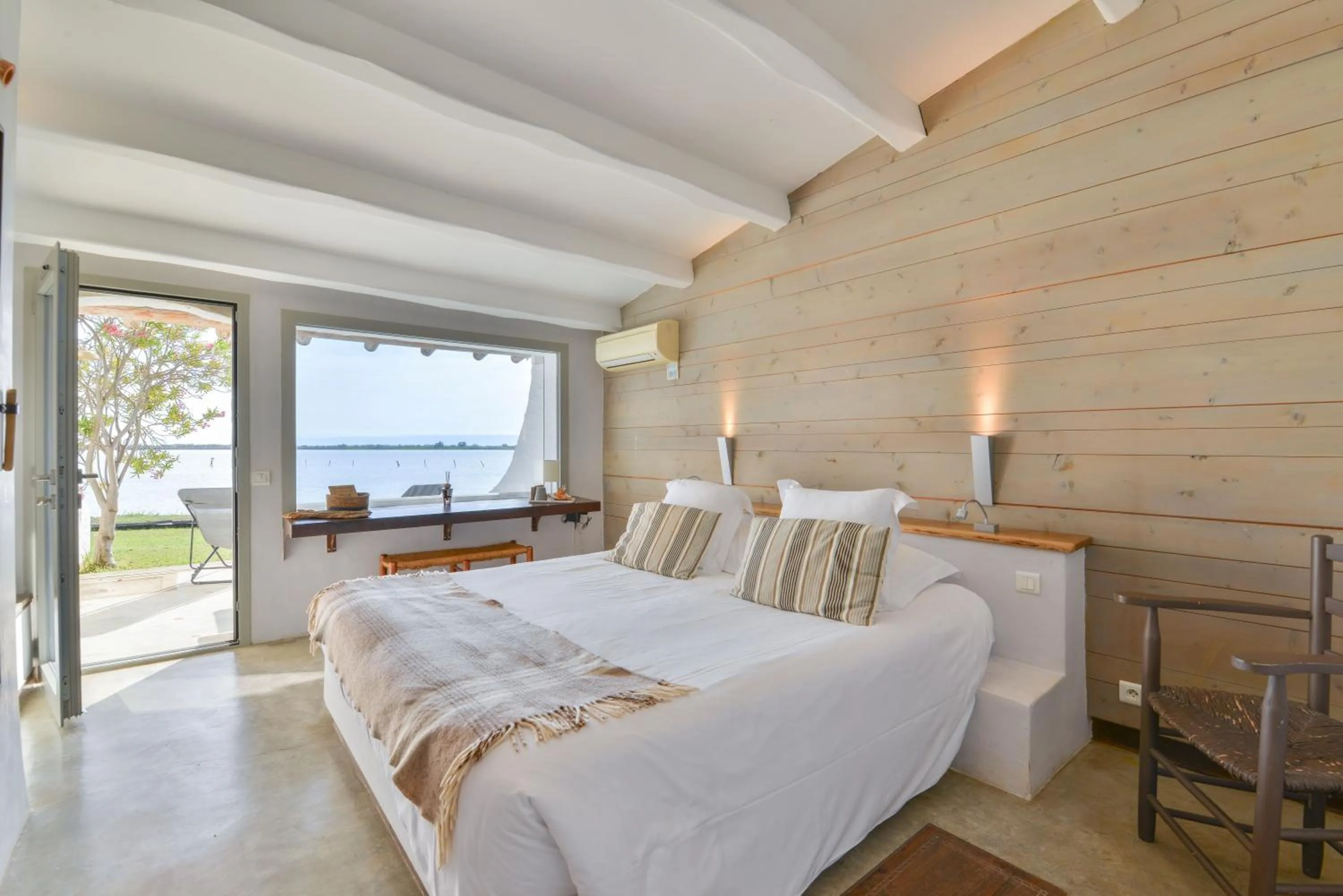 Bed in Lodge Sainte Helene Adult only