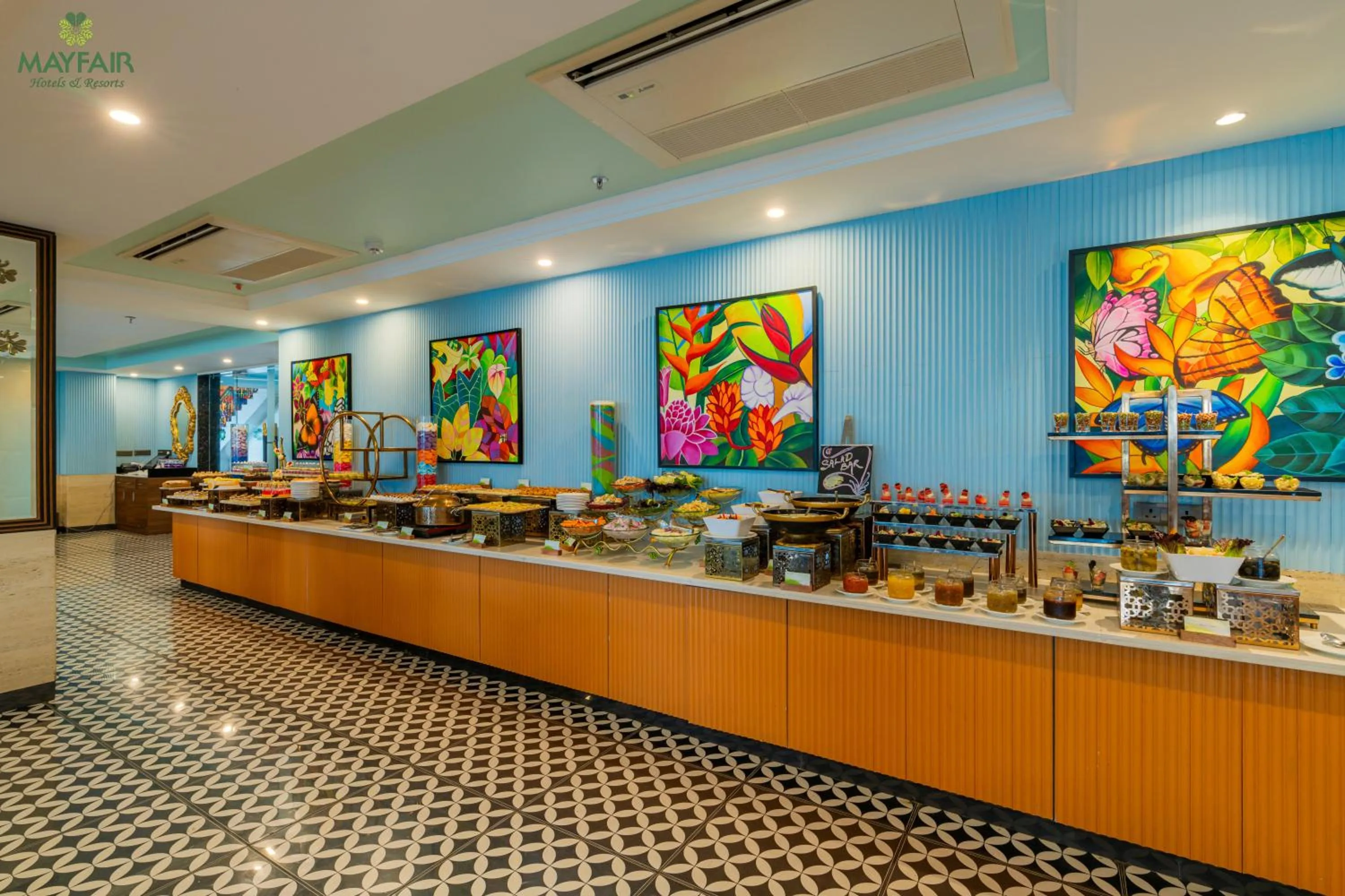 Restaurant/places to eat in Mayfair Spring Valley Resort Guwahati