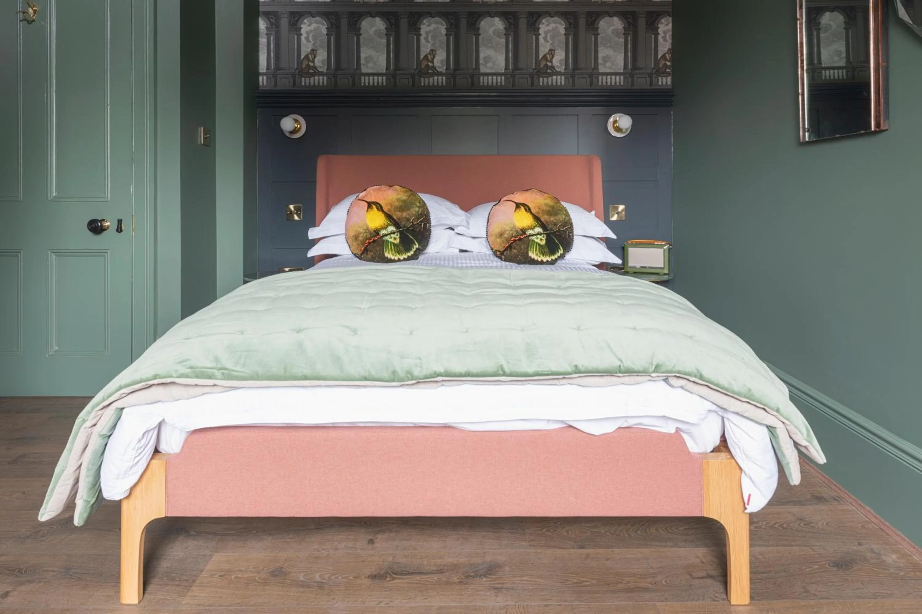 Bedroom, Bed in The Coach House