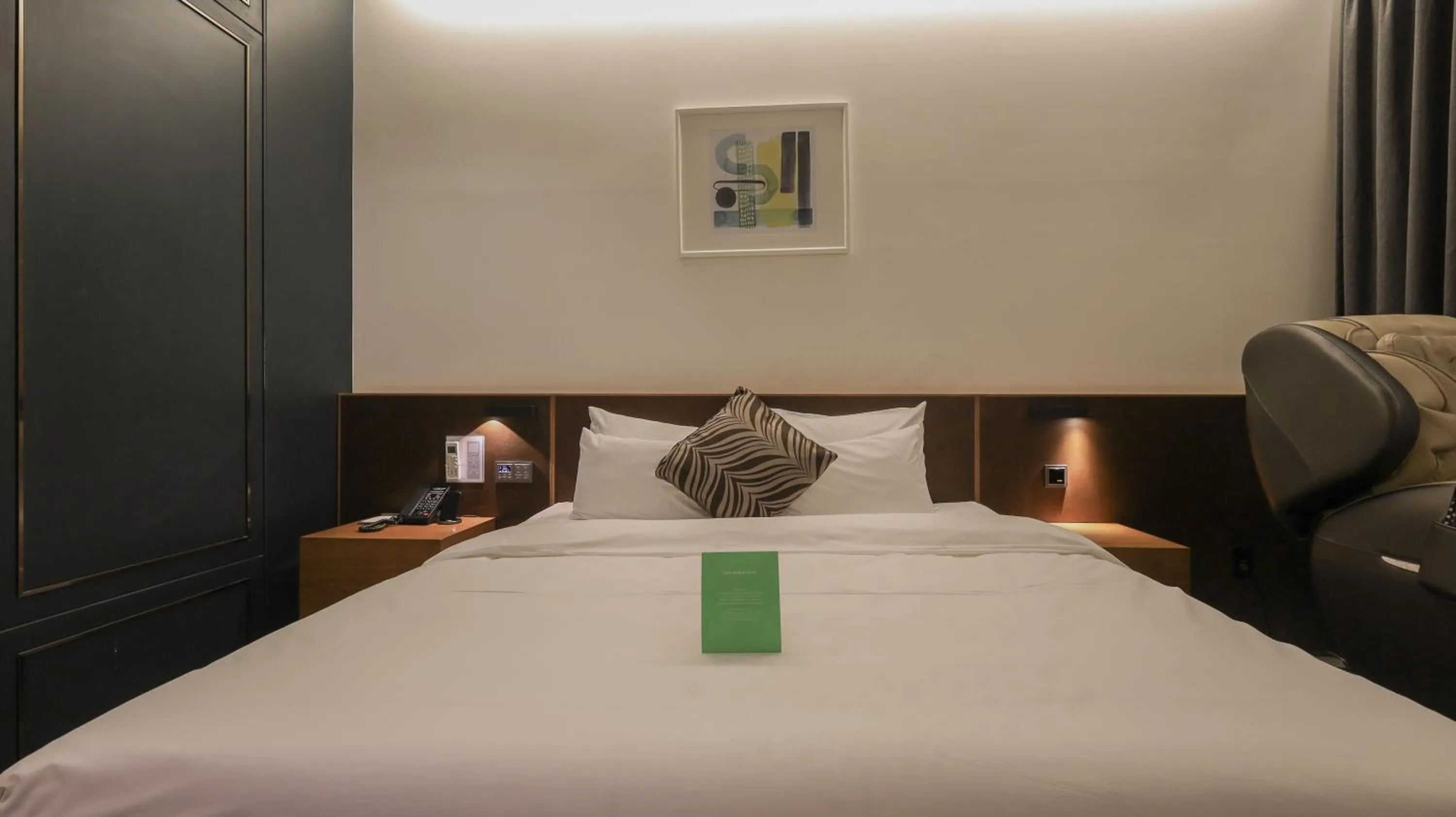 Bed in Pangyo Business & Tourist Hotel KYND