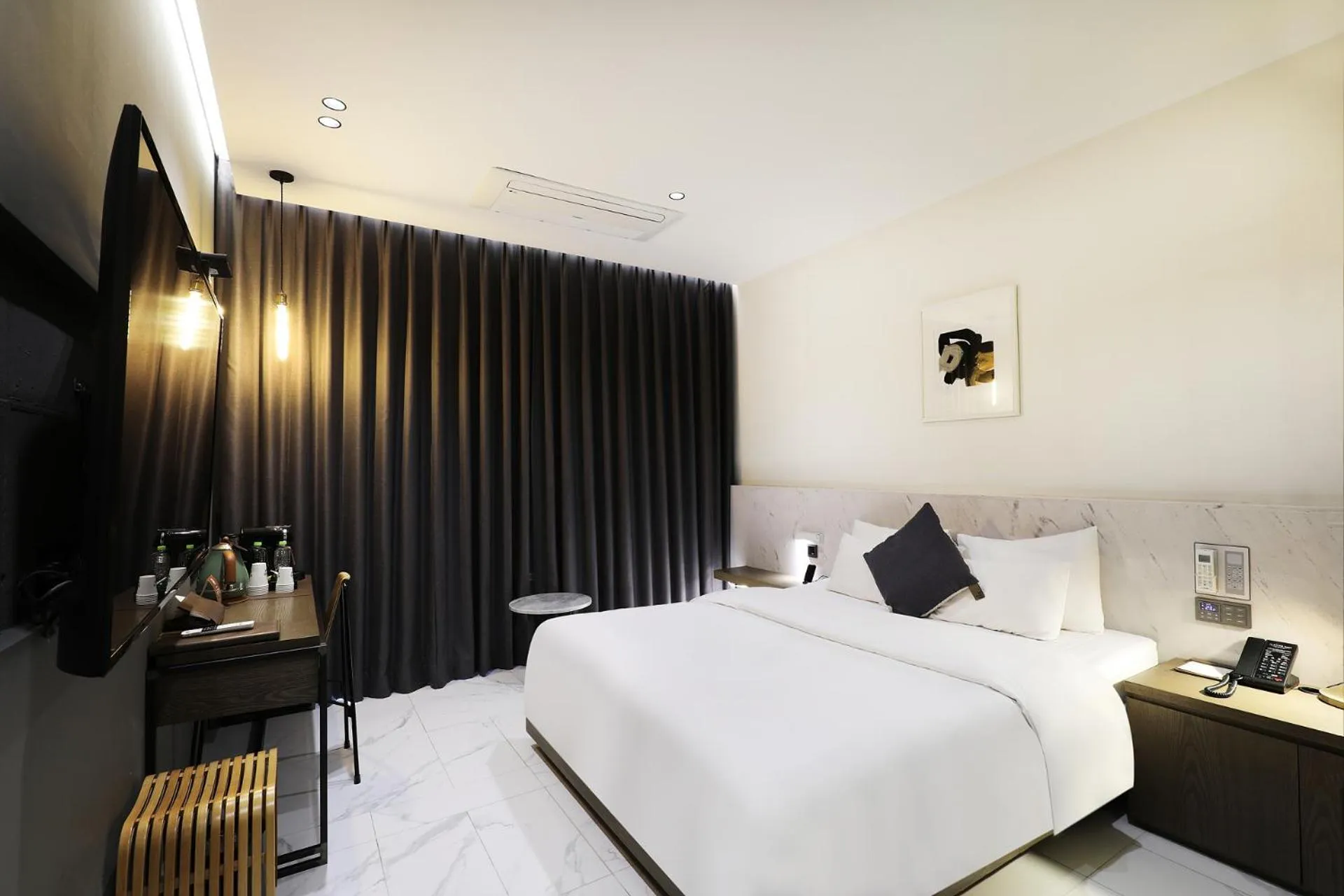 Bed in Pangyo Business & Tourist Hotel KYND