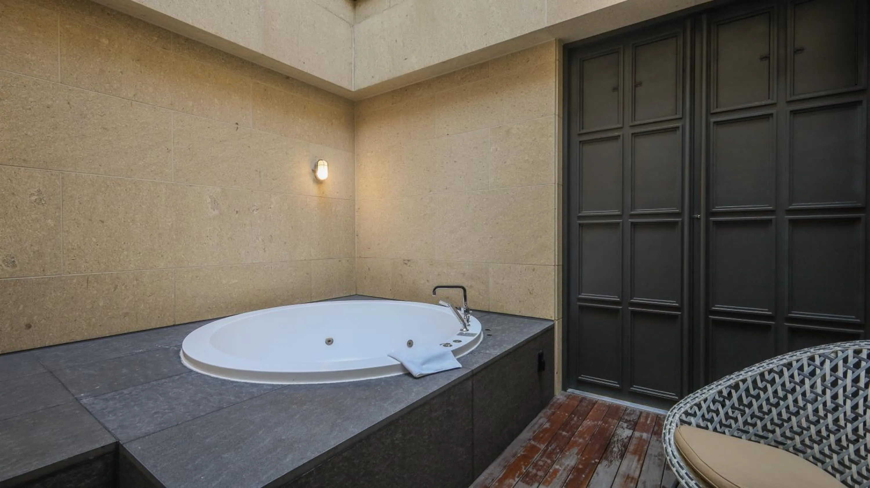 Pangyo Business & Tourist Hotel KYND