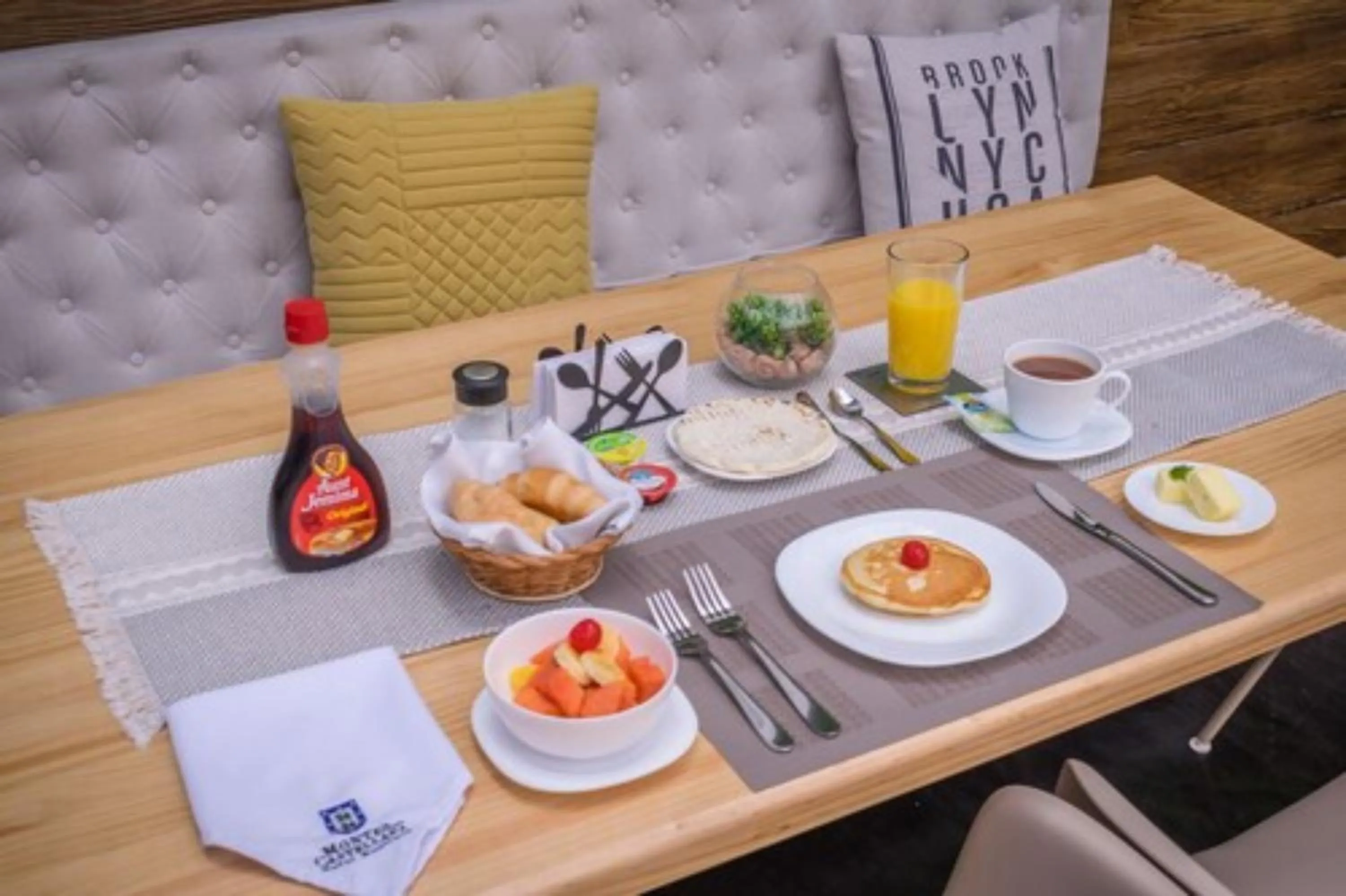 Restaurant/places to eat in Hotel Montes De La Castellana