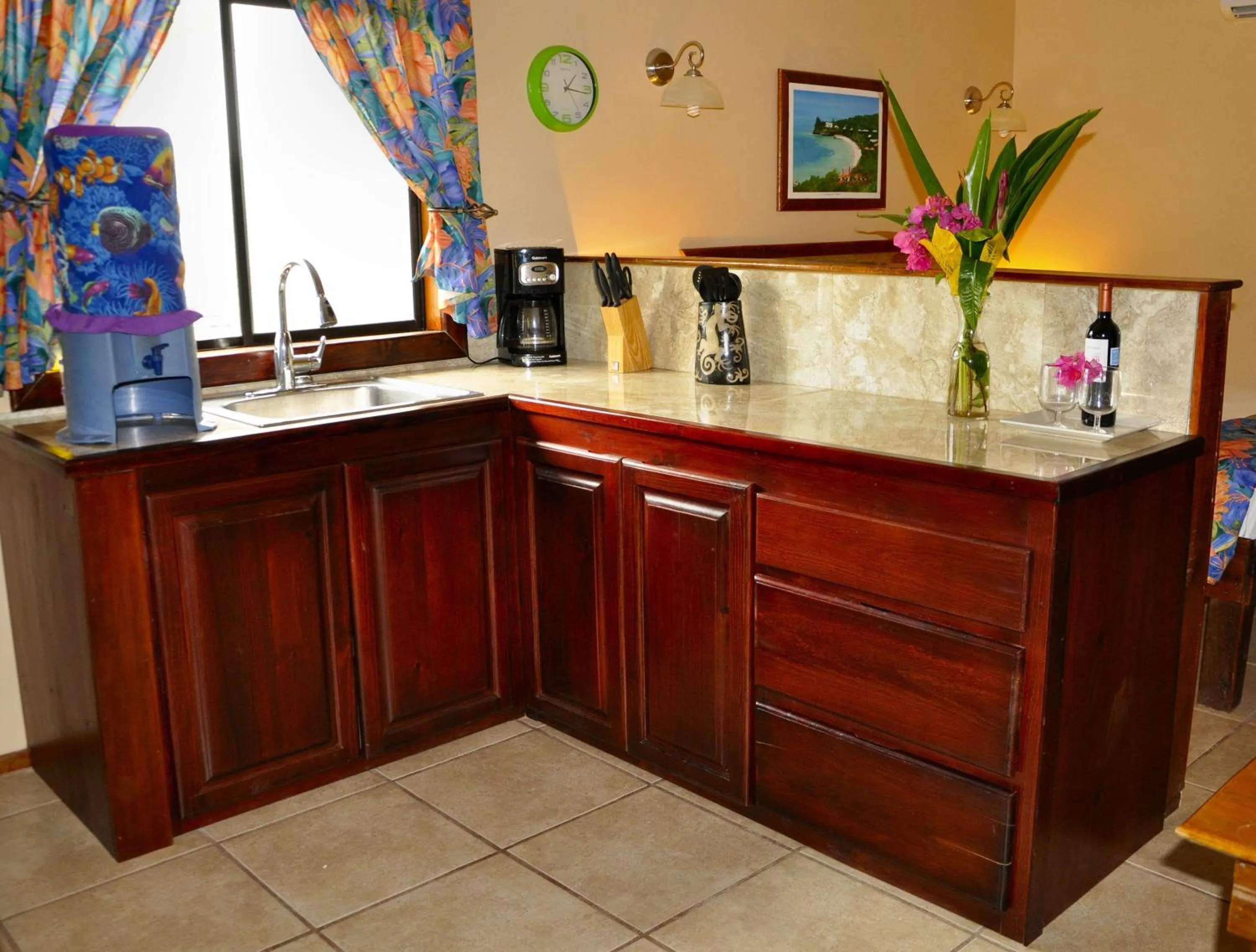Kitchen or kitchenette in West Bay Lodge and Spa