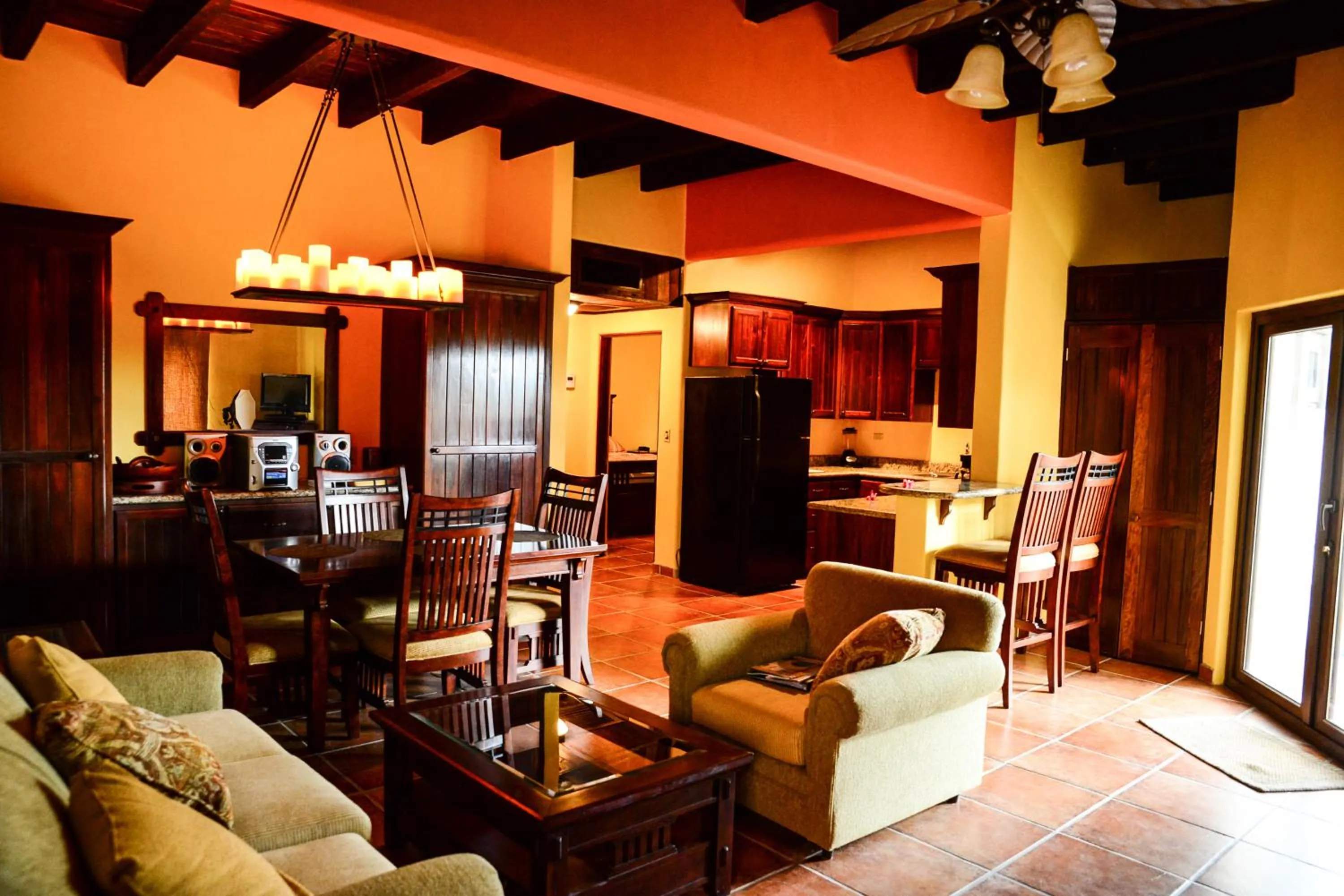 Dining area in West Bay Lodge and Spa