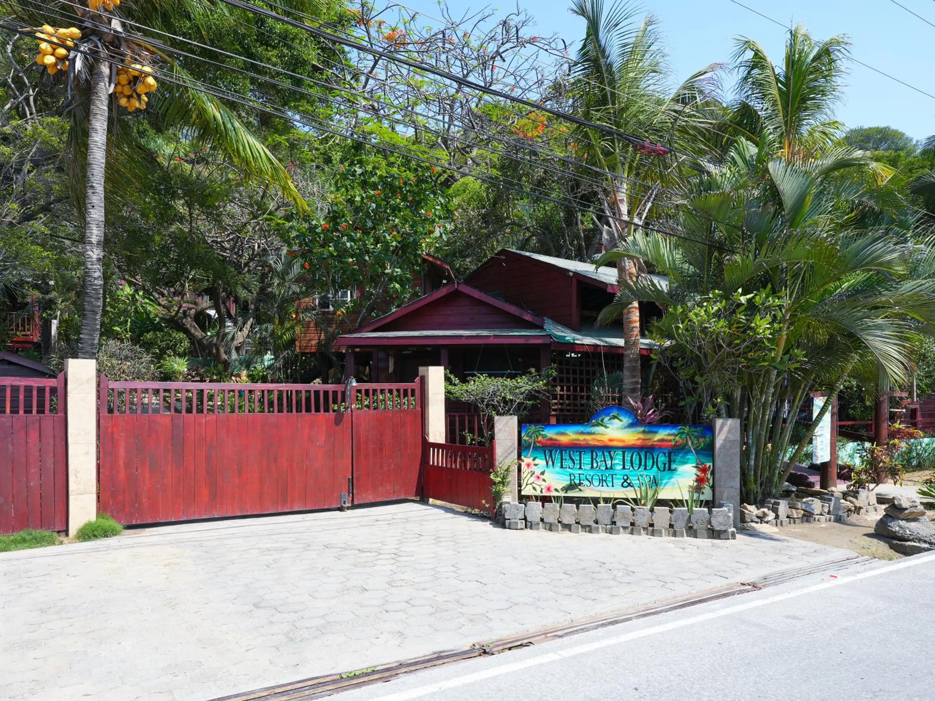 Facade/entrance in West Bay Lodge and Spa