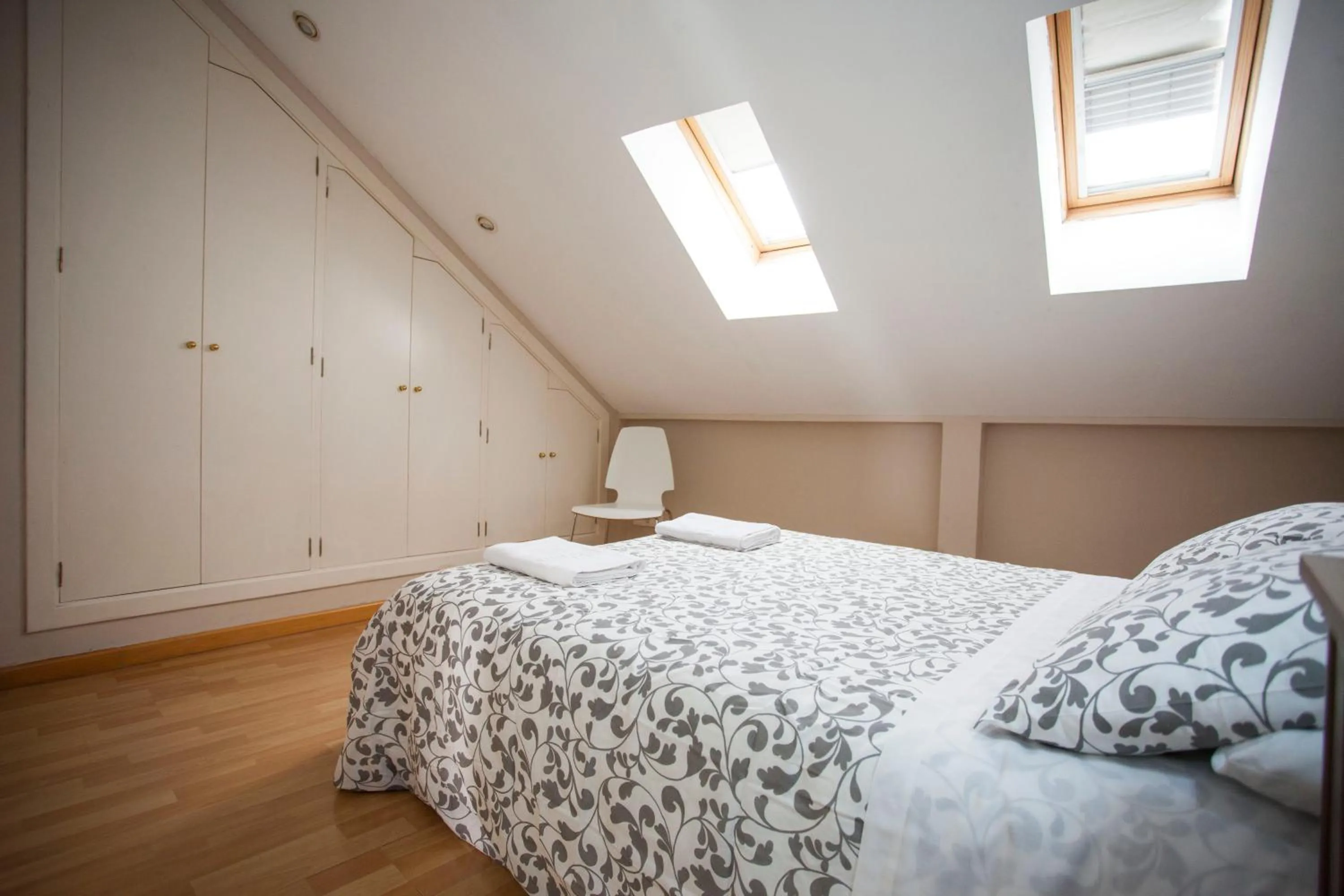 Bedroom, Bed in Fuencarral Apartments