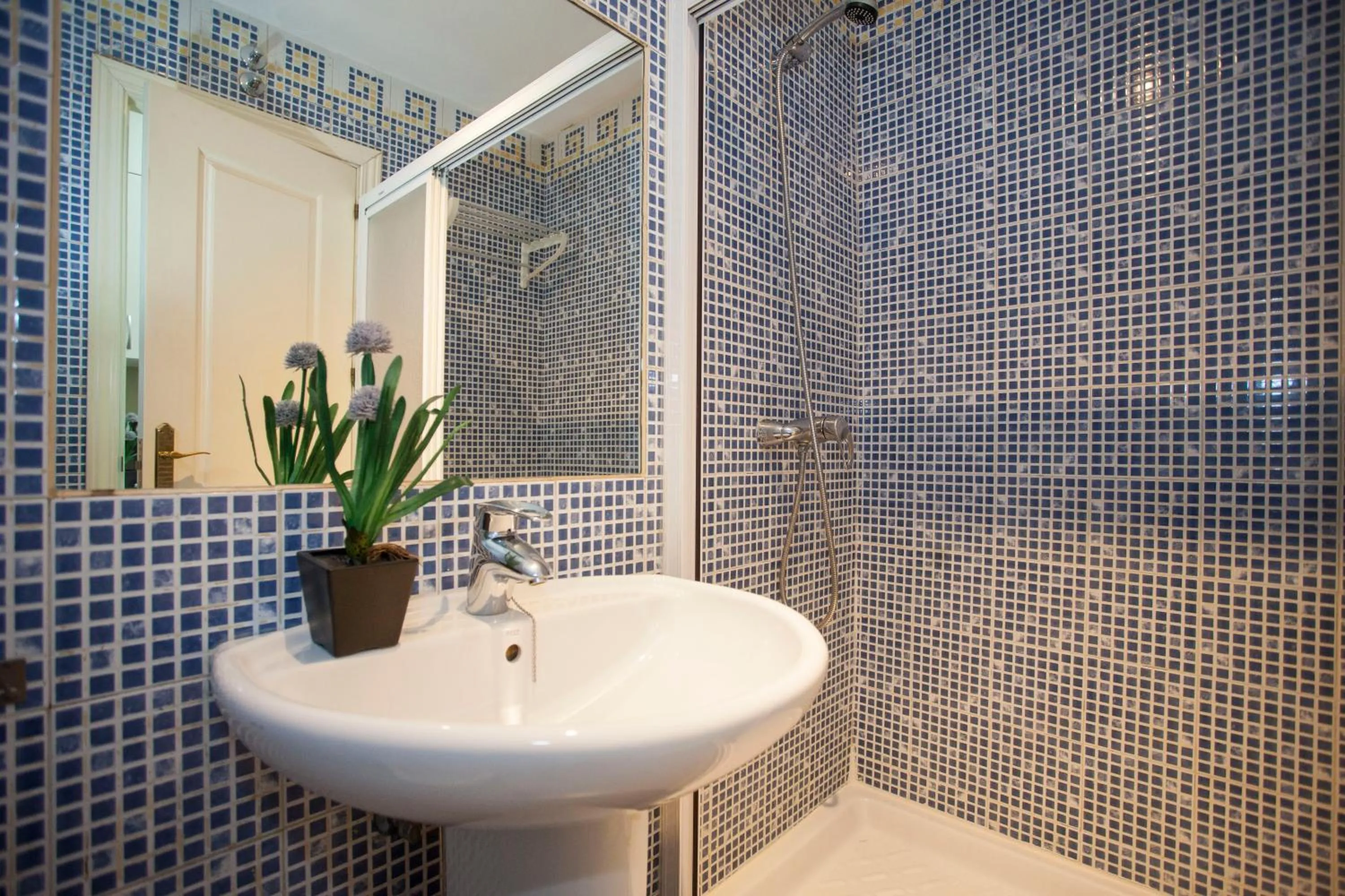 Bathroom in Fuencarral Apartments