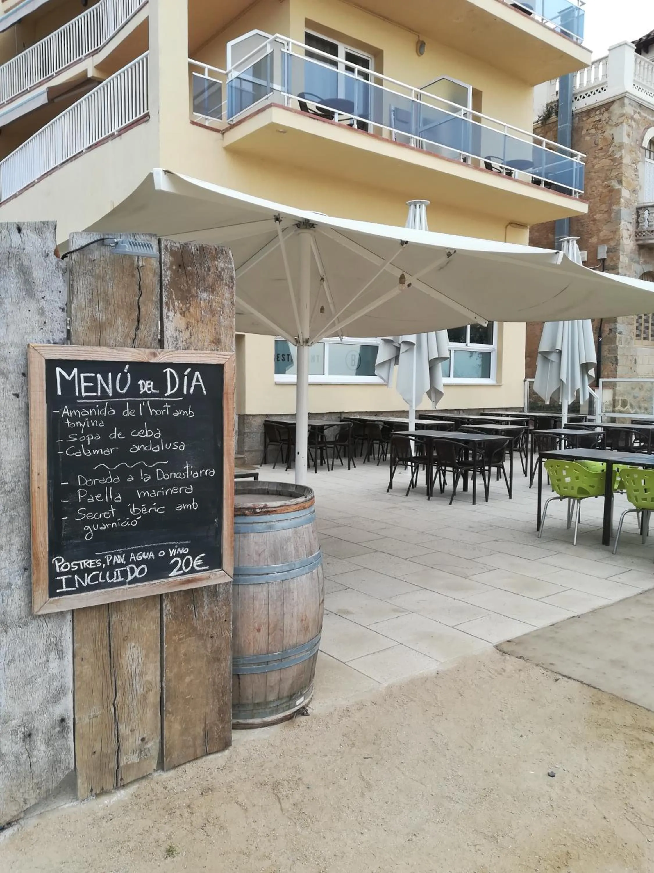 Restaurant/places to eat in Hostal La Fosca