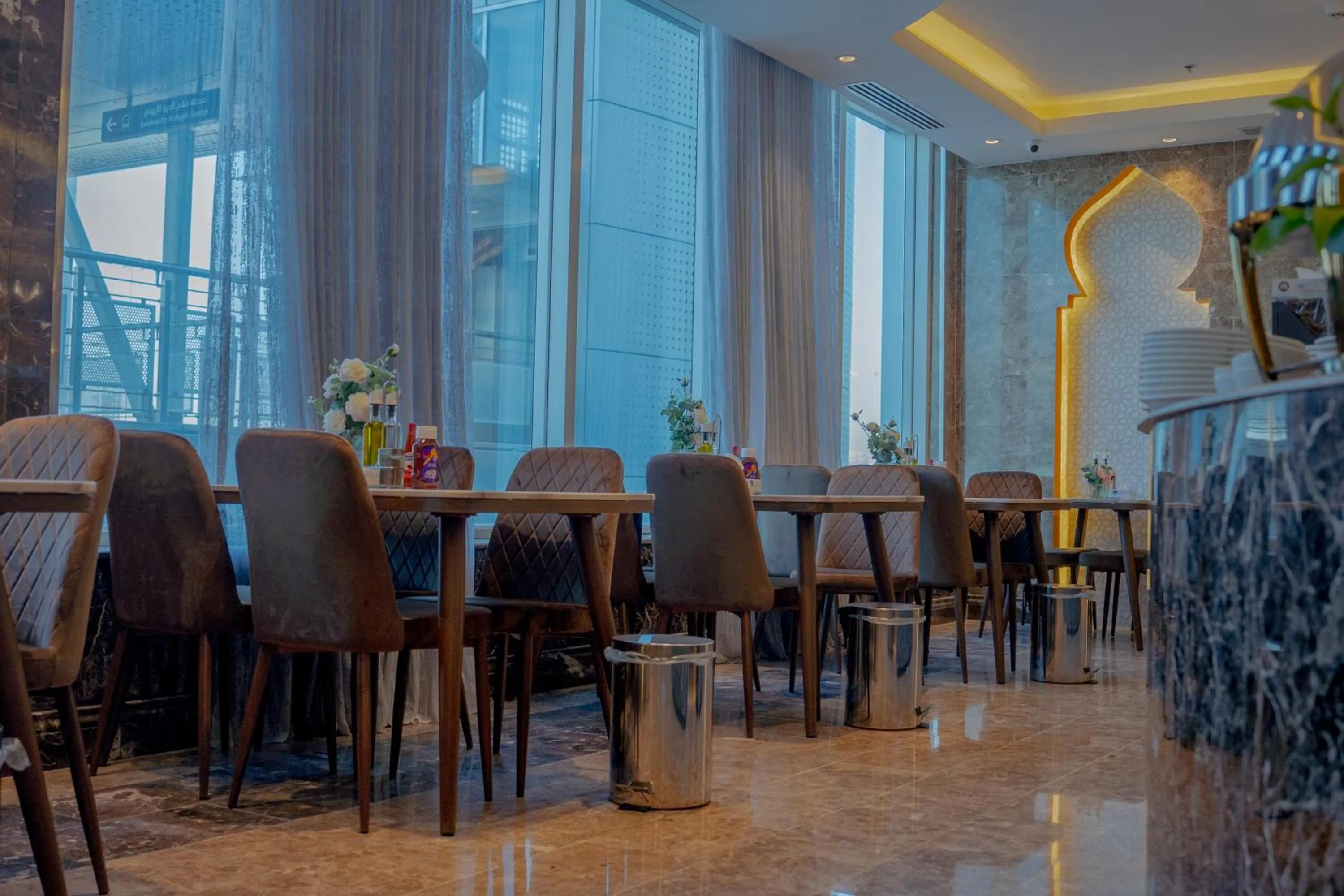 Restaurant/places to eat in Golden Dune Residential Unit - Almalaz