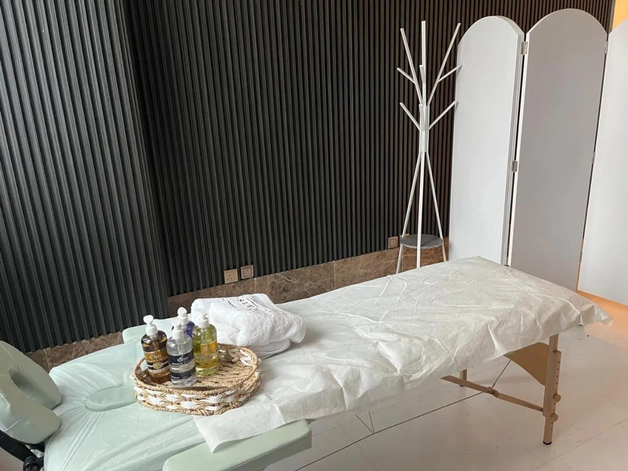 Spa and wellness centre/facilities, Bed in Golden Dune Residential Unit - Almalaz