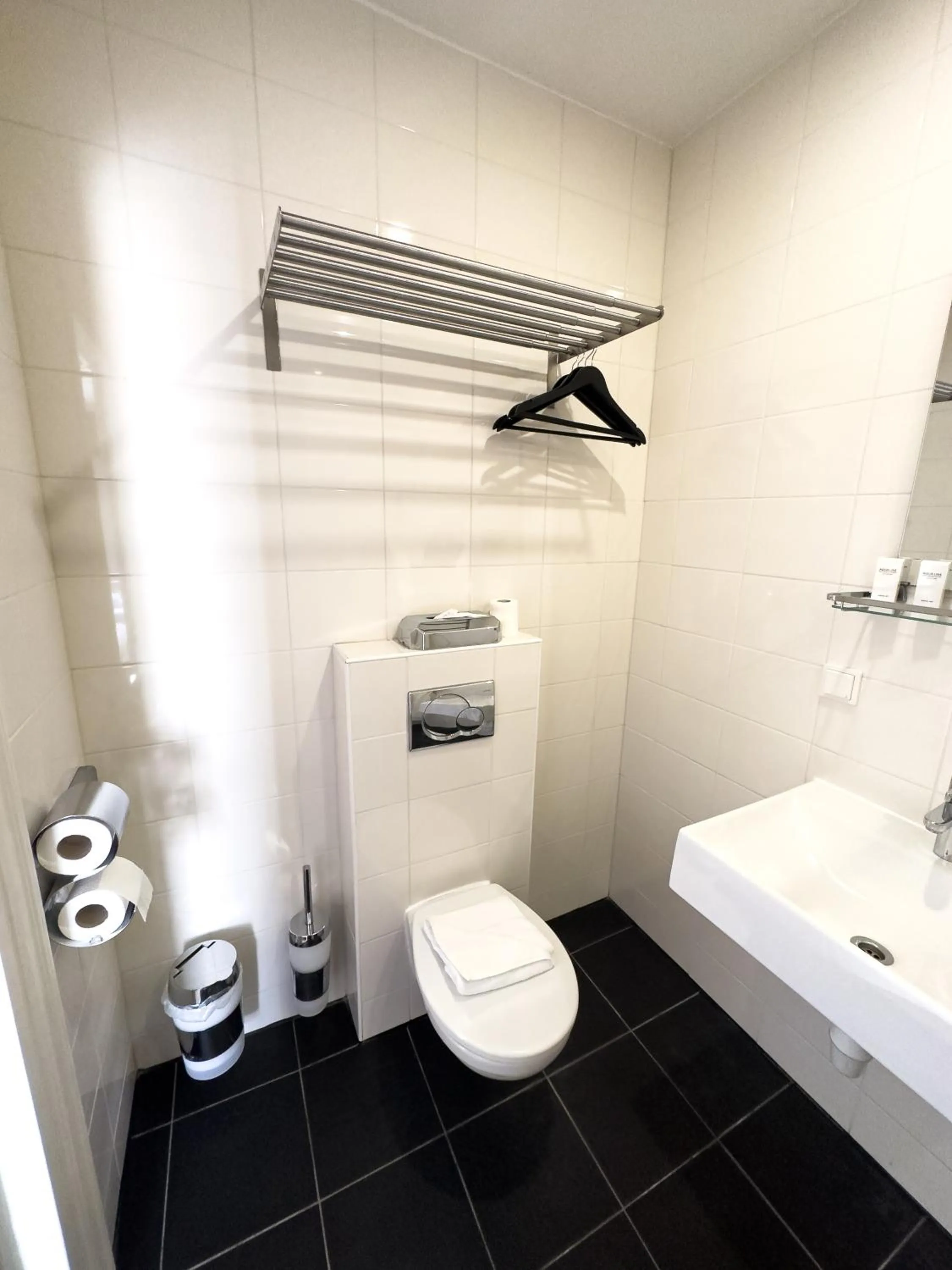 Bathroom in Hotel Vondel Garden