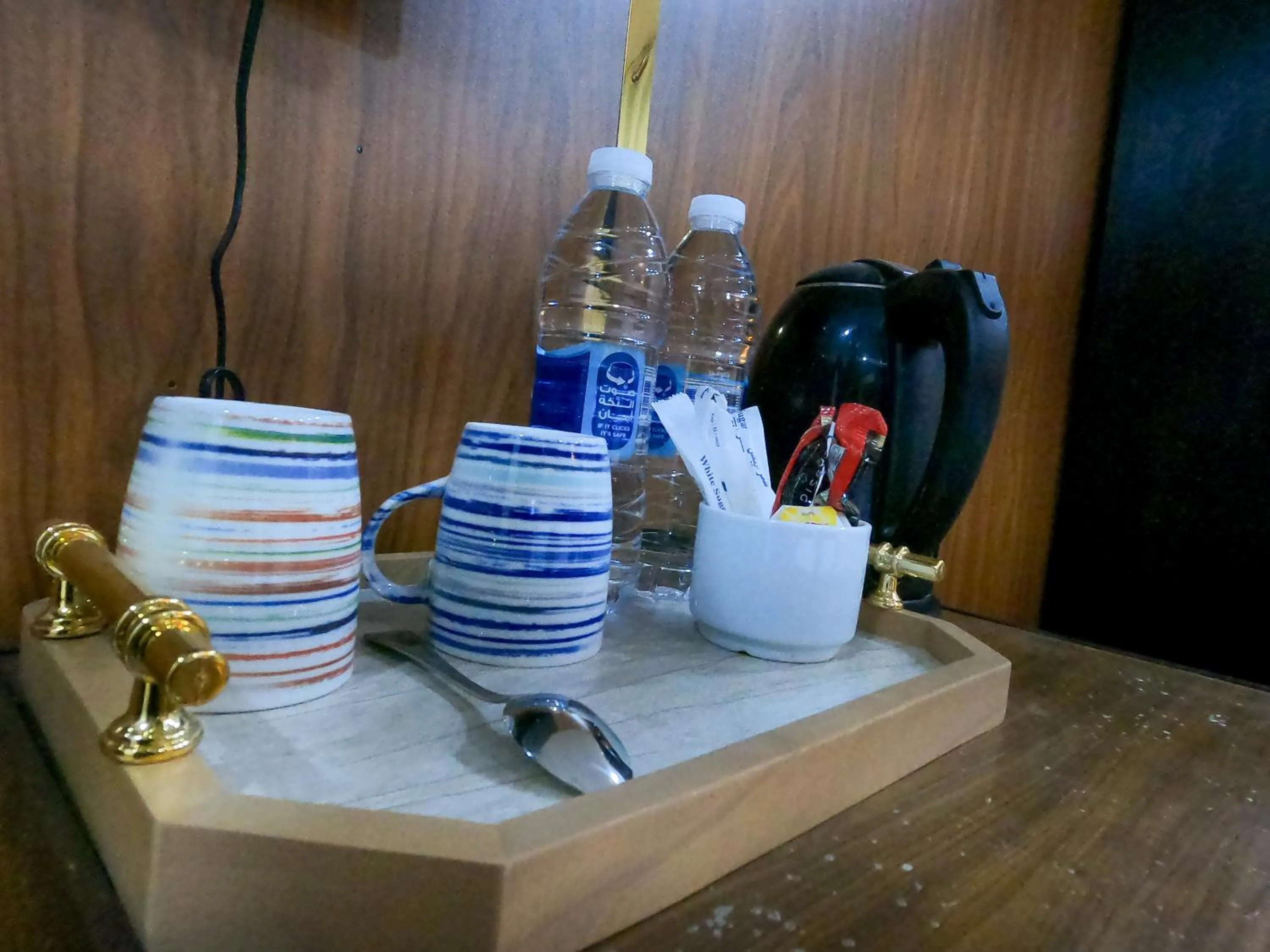 Coffee/tea facilities in Happy View Inn