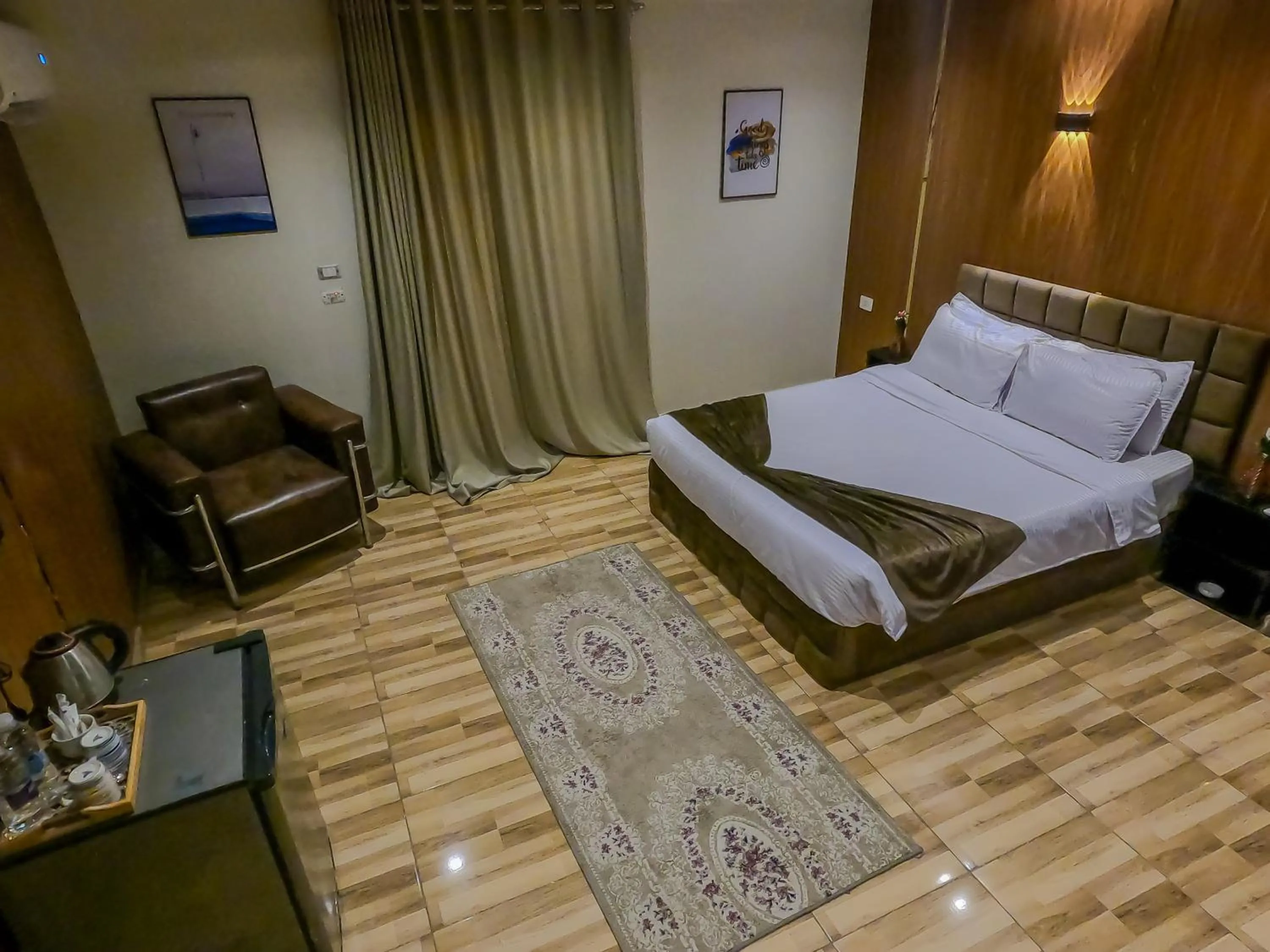 Bed in Happy View Inn