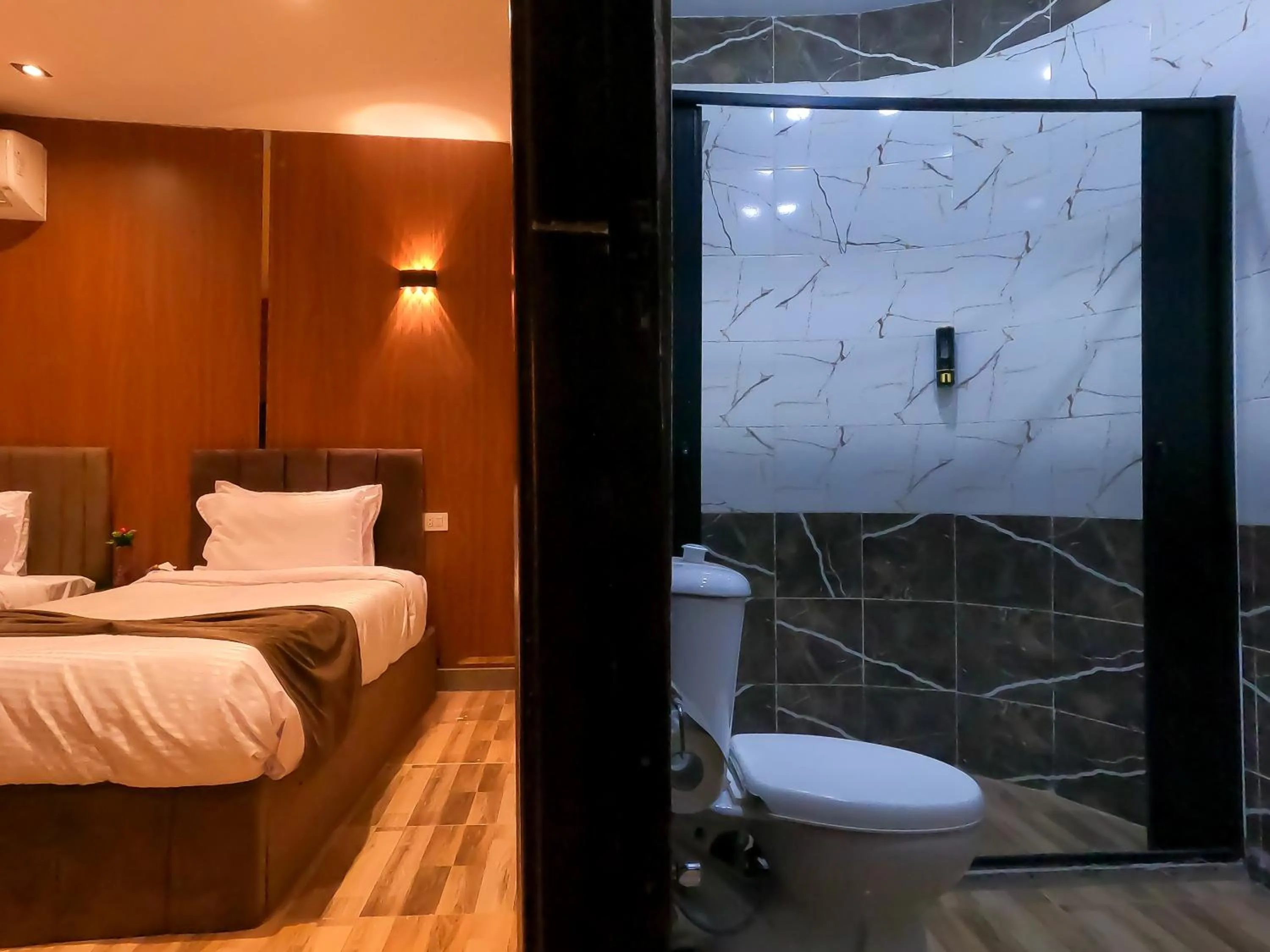 Bed in Happy View Inn